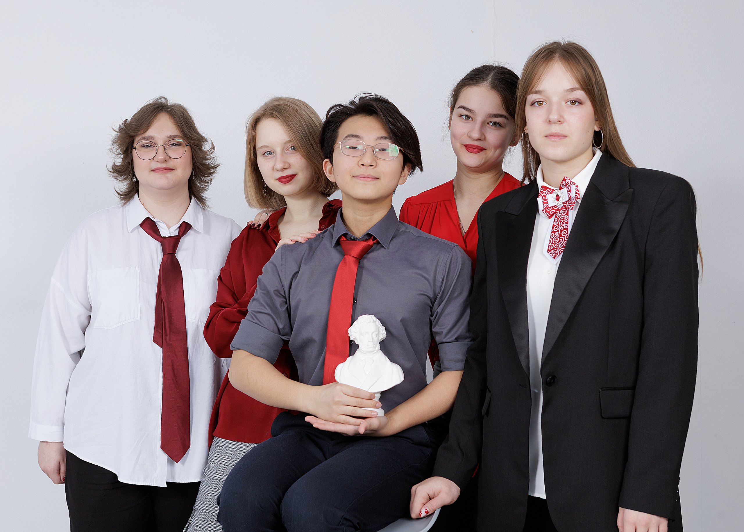 Школа 9 — 11 классы. Выпускные альбомы для школ и детских садов