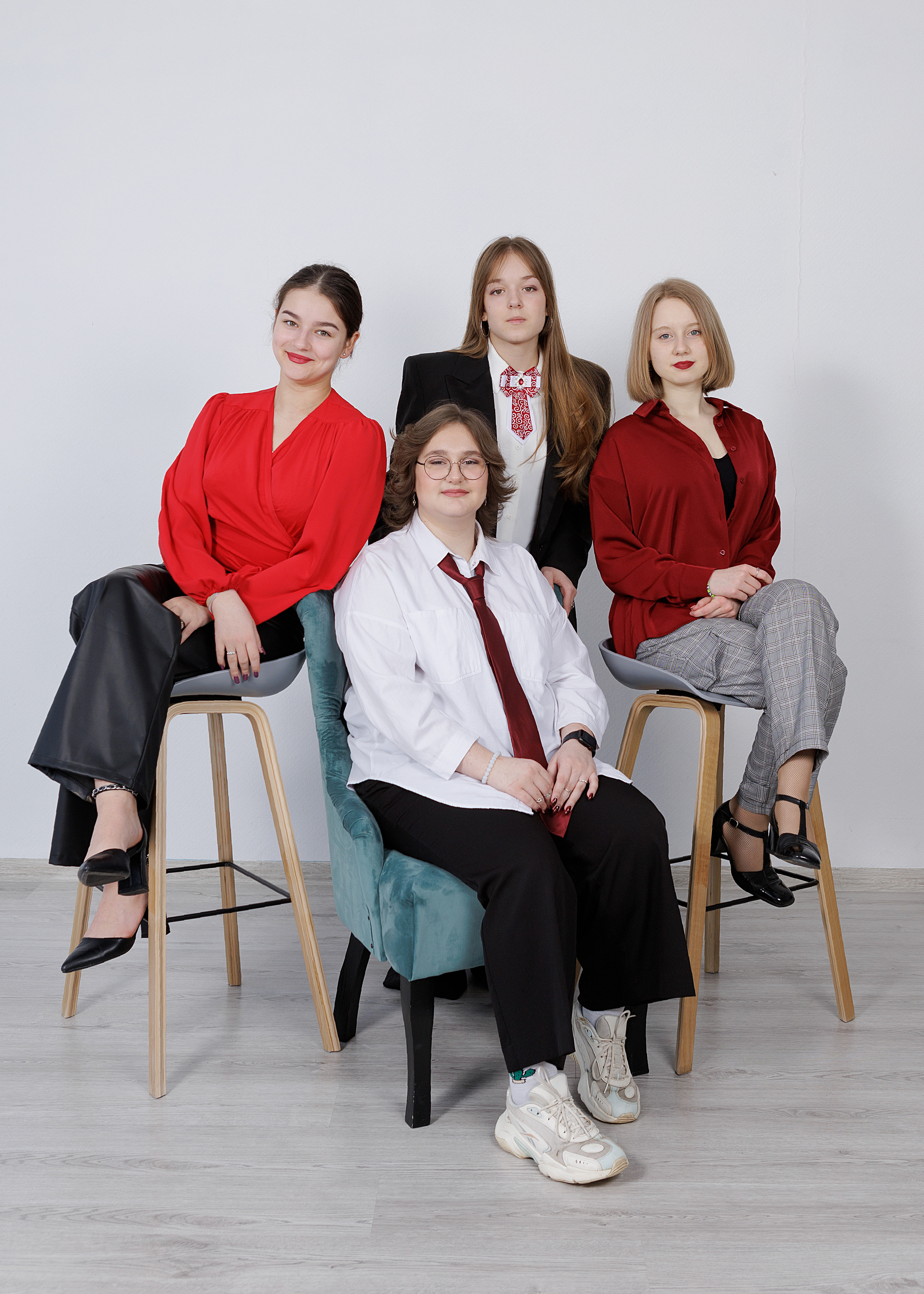 Школа 9 — 11 классы. Выпускные альбомы для школ и детских садов