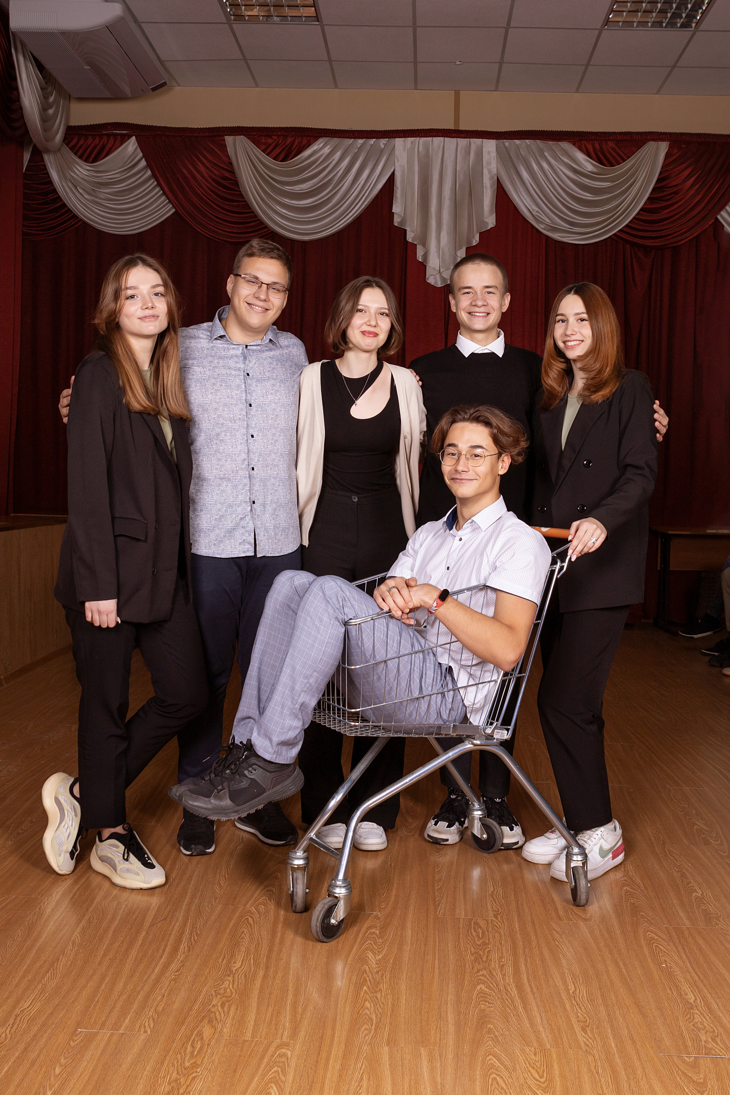 Школа 9 — 11 классы. Выпускные альбомы для школ и детских садов