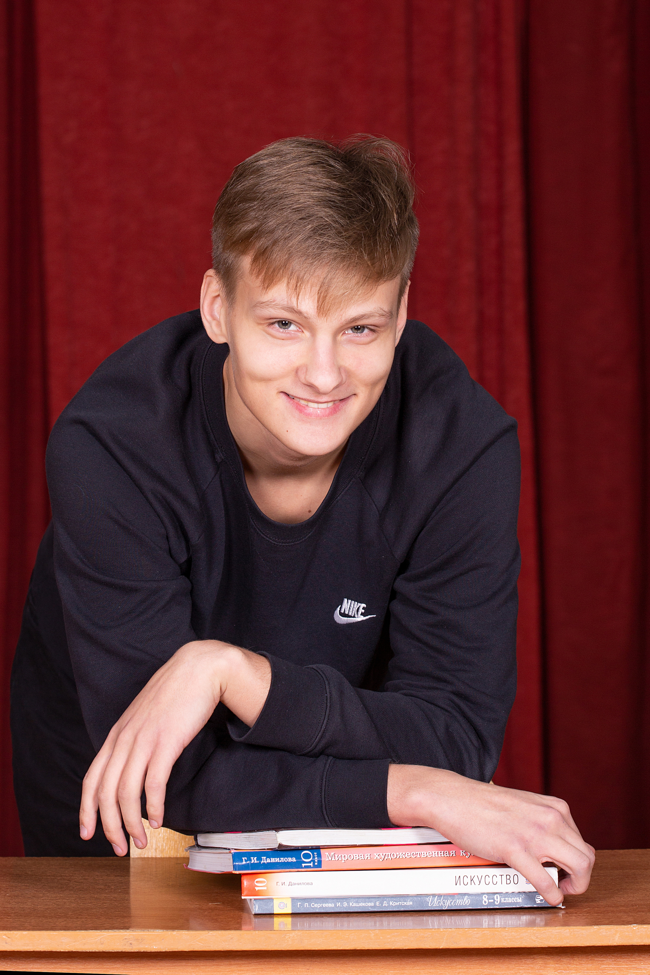 Школа 9 — 11 классы. Выпускные альбомы для школ и детских садов