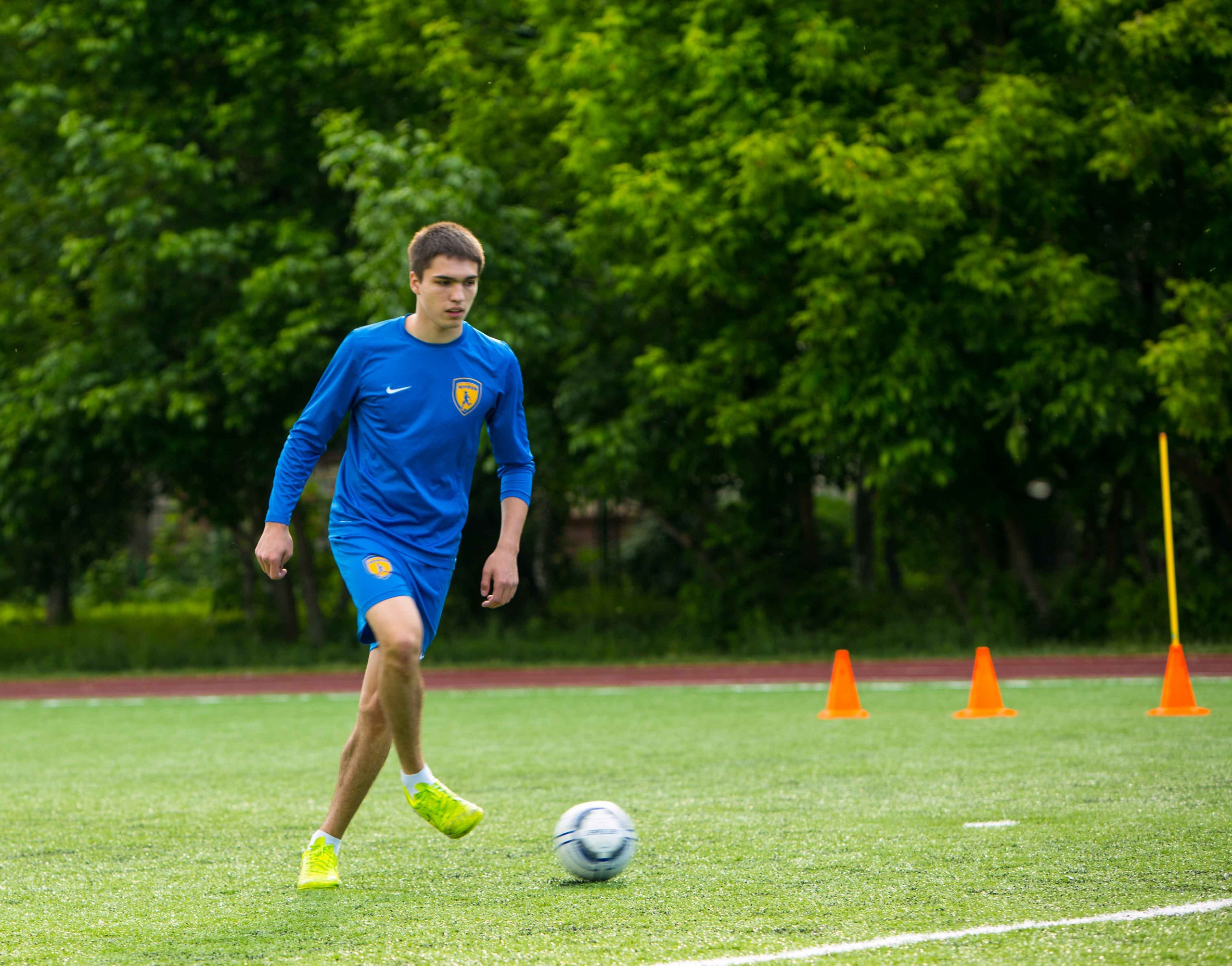 Футбольная школа «Юниор» — фото тренировок и игр. Выпускные альбомы для школы и детского сада — школьный фотограф Подольск, Троицк, Щербинка, Москва