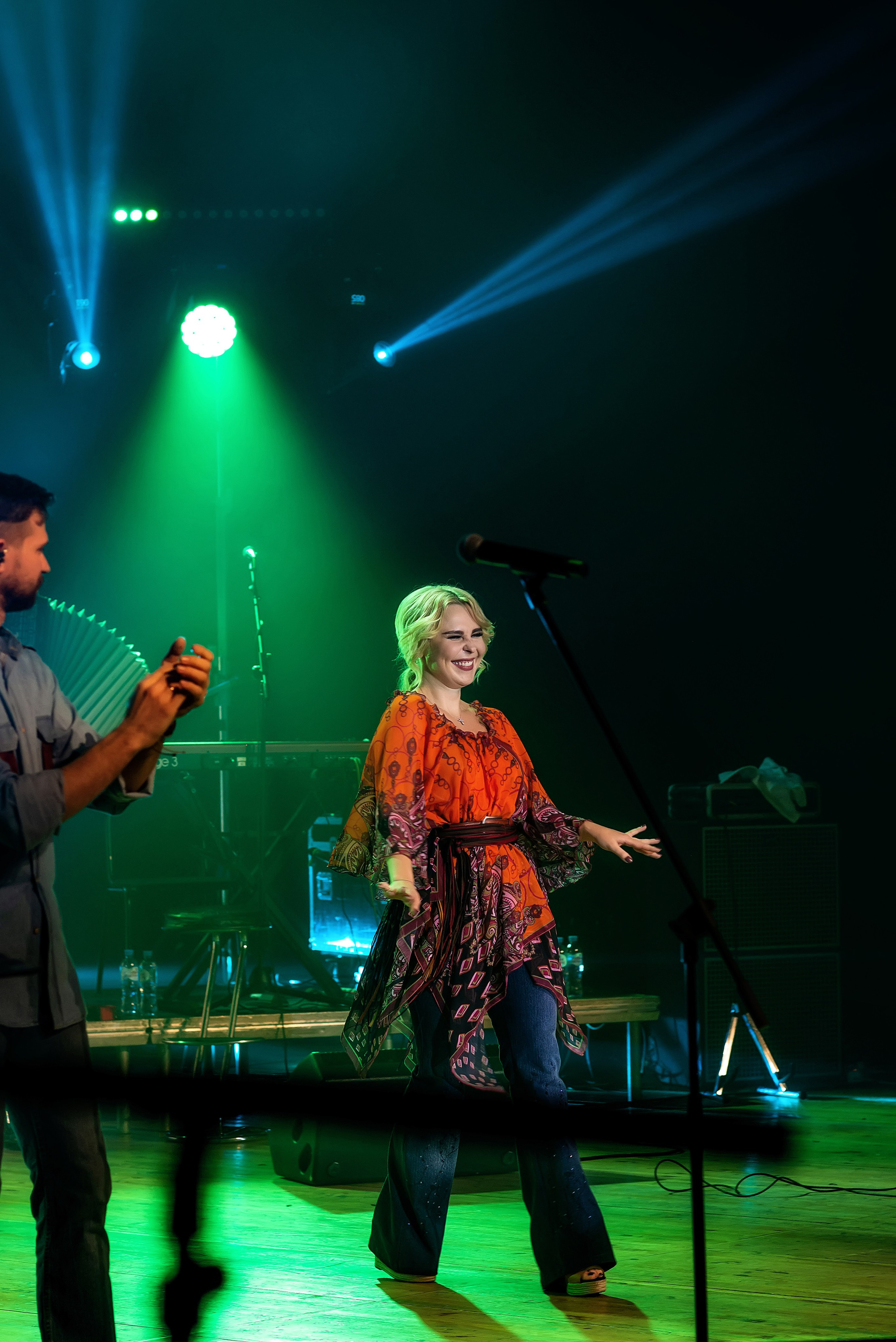 Концерт Пелагеи. Школьный, фэшн фотограф в Тюмени и в России Ирина Королева