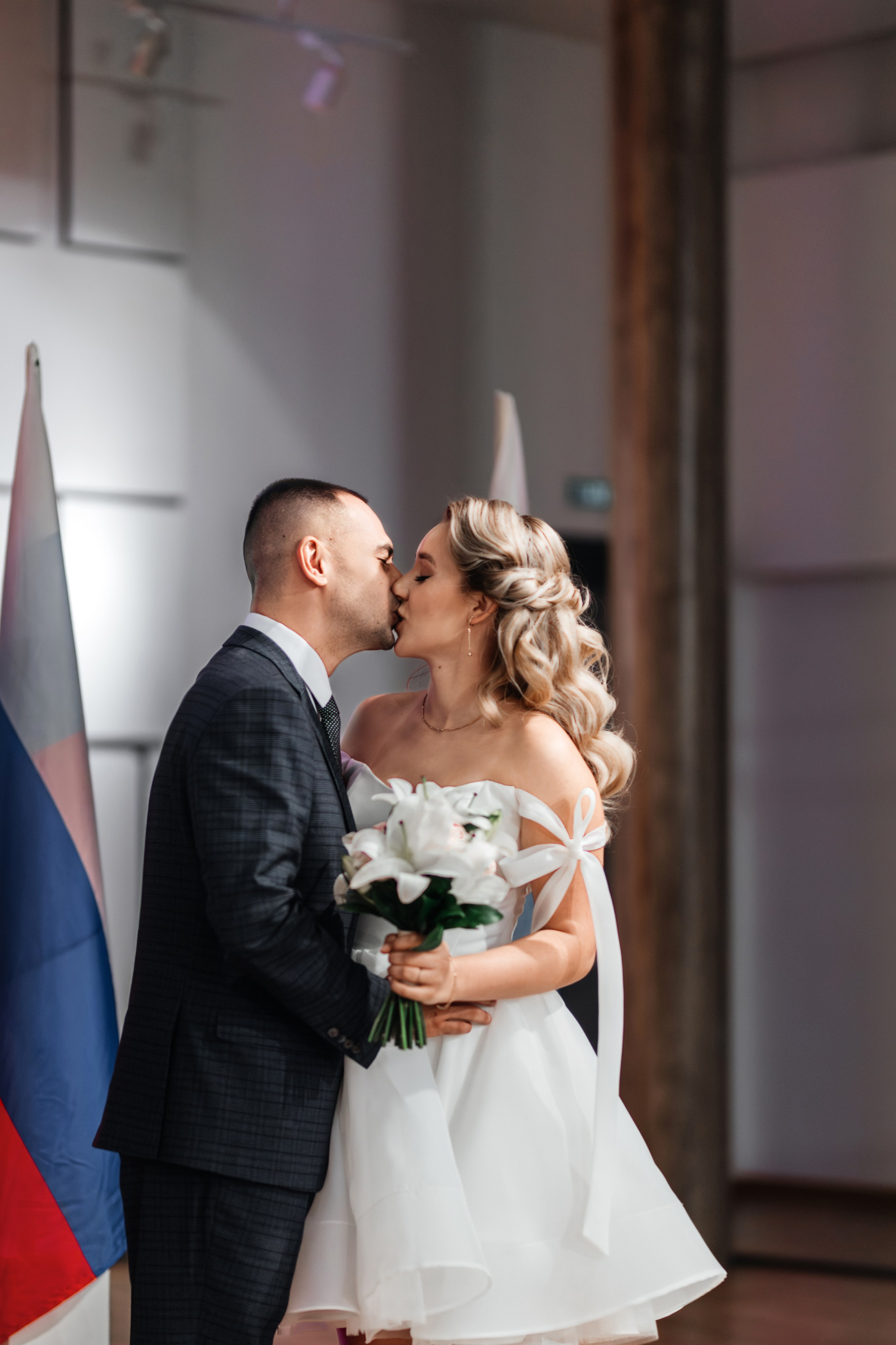 ЗАГС (КЦ Московский). Регина Мингалимова, семейный и свадебный фотограф в Казани