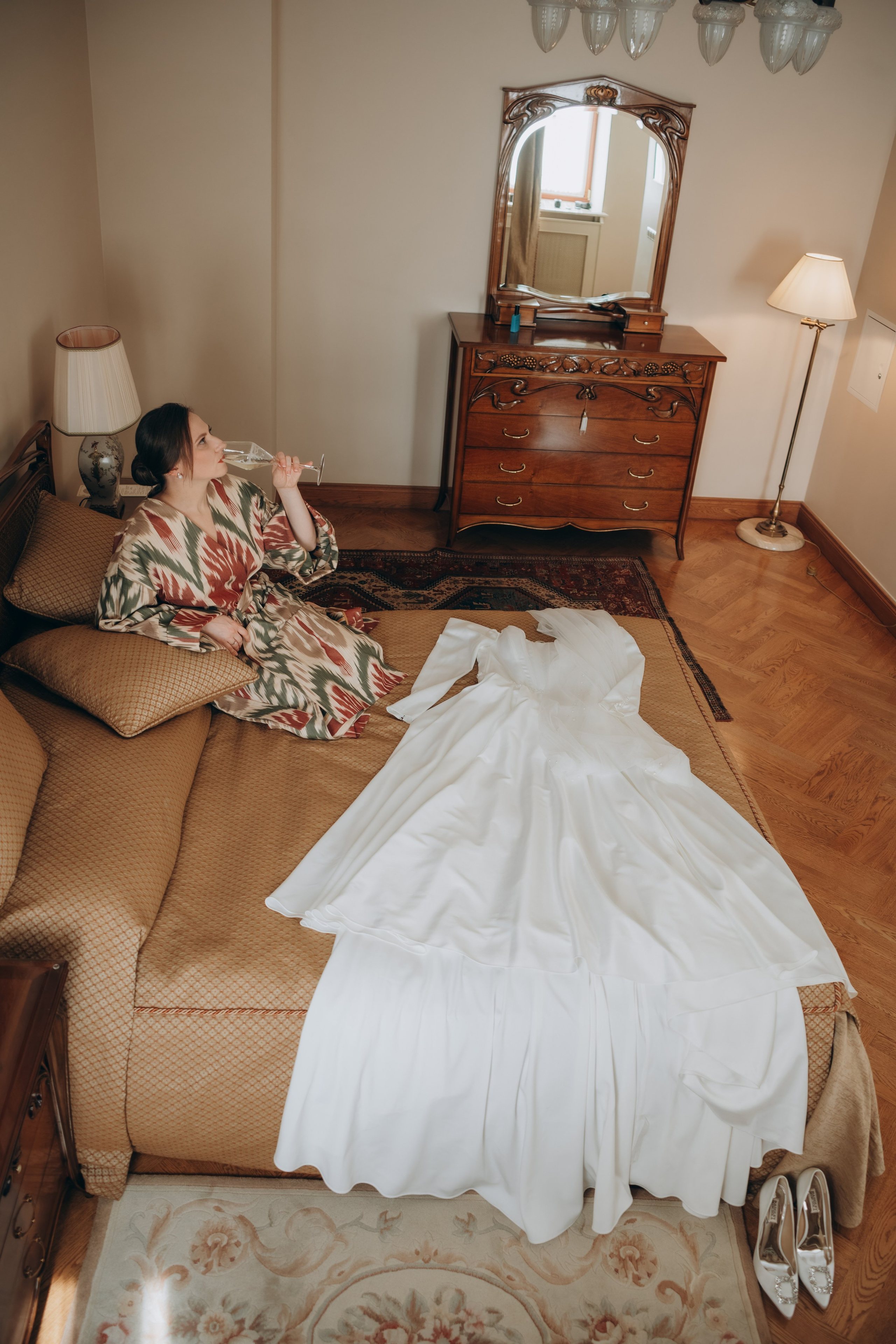 Свадебная фотосессия в Москве / Библиотека-читальня им. А. С. Пушкина. Фотограф Москва Виктория-Антуанетта