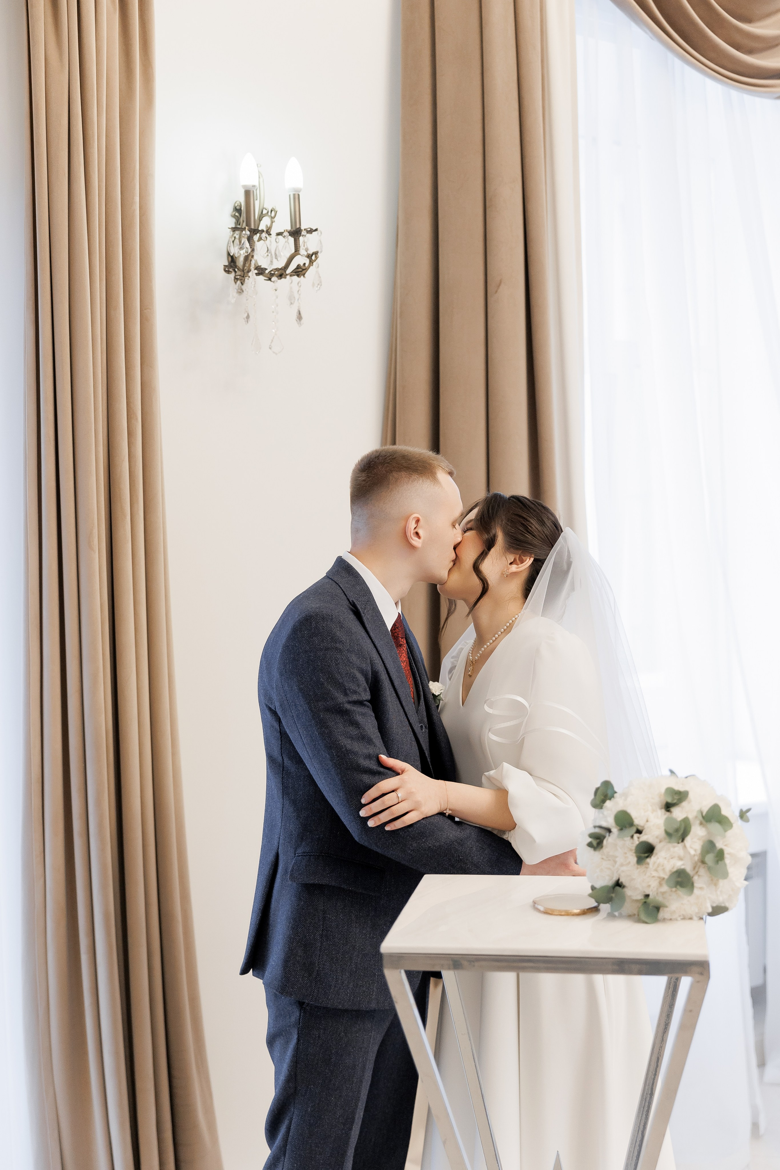 Анонс свадебных фотографий Евгения и Саглары. Свадебный фотограф Домодедово Москва Катерина Алехина