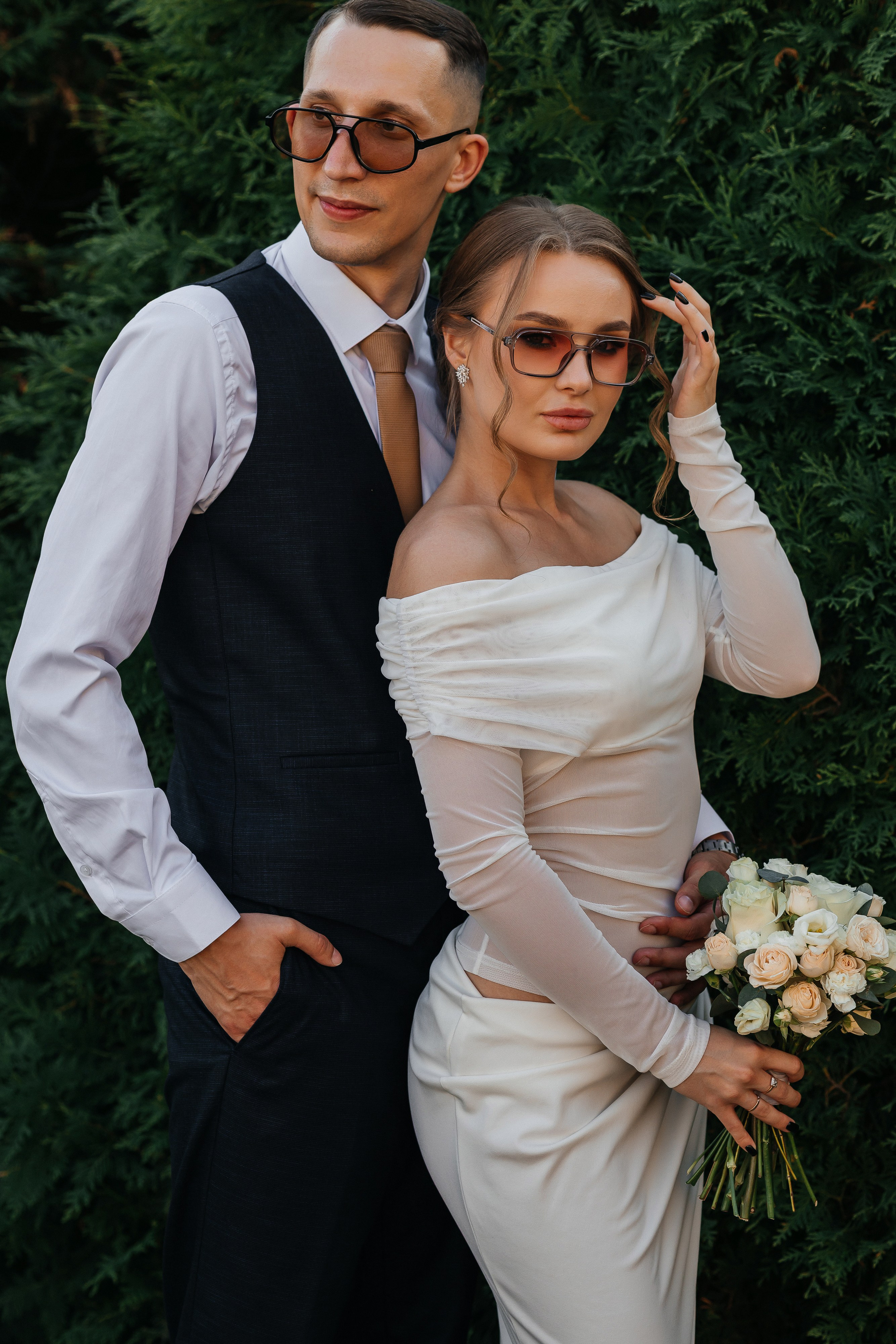 Красивый свадебный ужин в уютном ресторане. Олег Сверчков | Свадебный фотограф Вологда