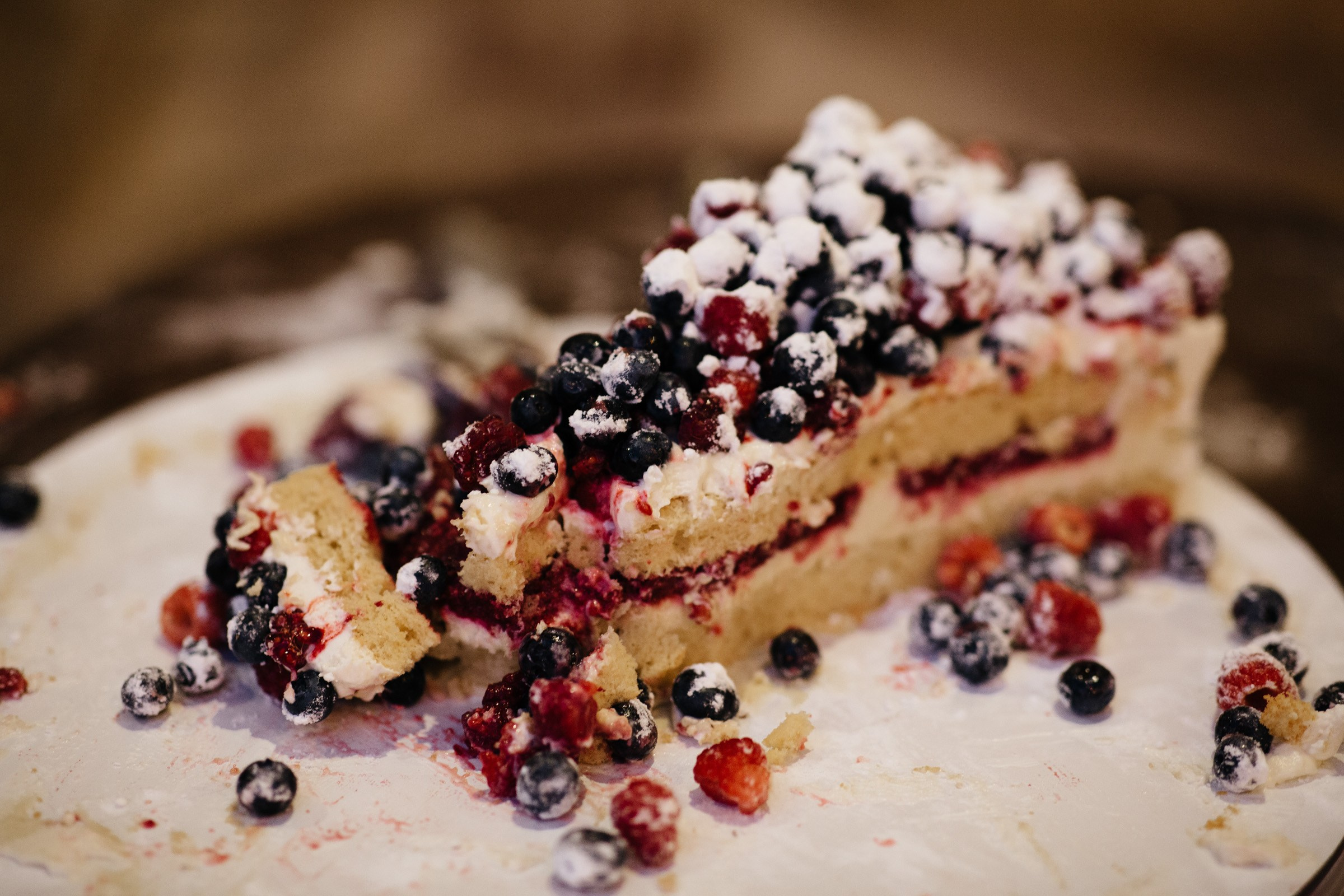 Атмосферная свадьба в Шато Андре. Архитектурный и интерьерный фотограф в Краснодаре | Дмитрий Демской