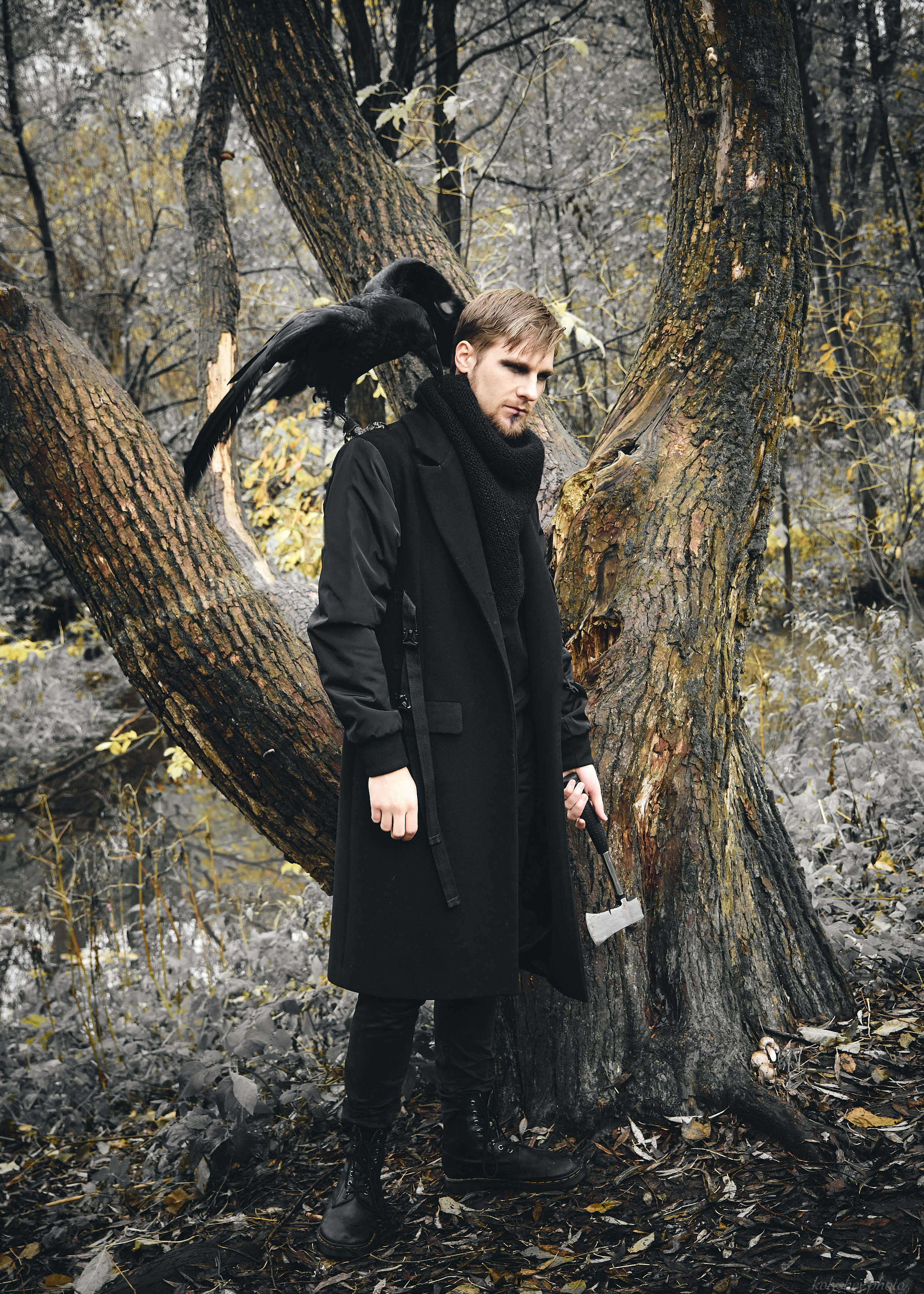 Фотосессия с вороном в парке. Портретный фотограф на новый год в Москве Виктория Колышева