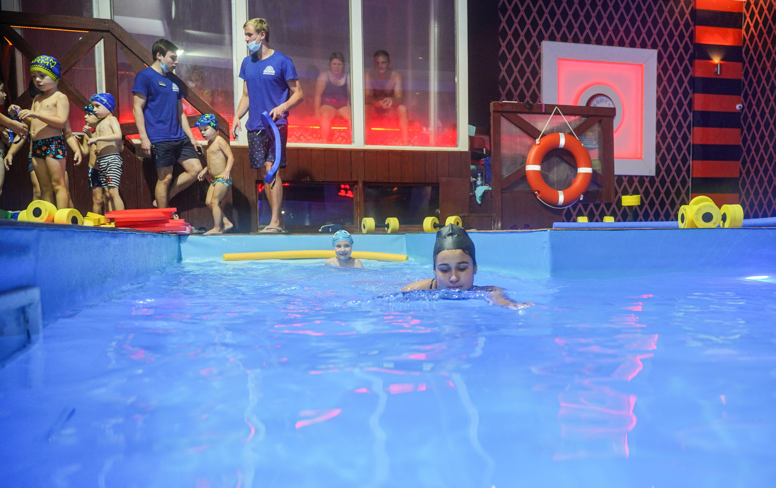 Детские зантия в бассейне. Ульяна Палама: Мир через призму фотокамеры