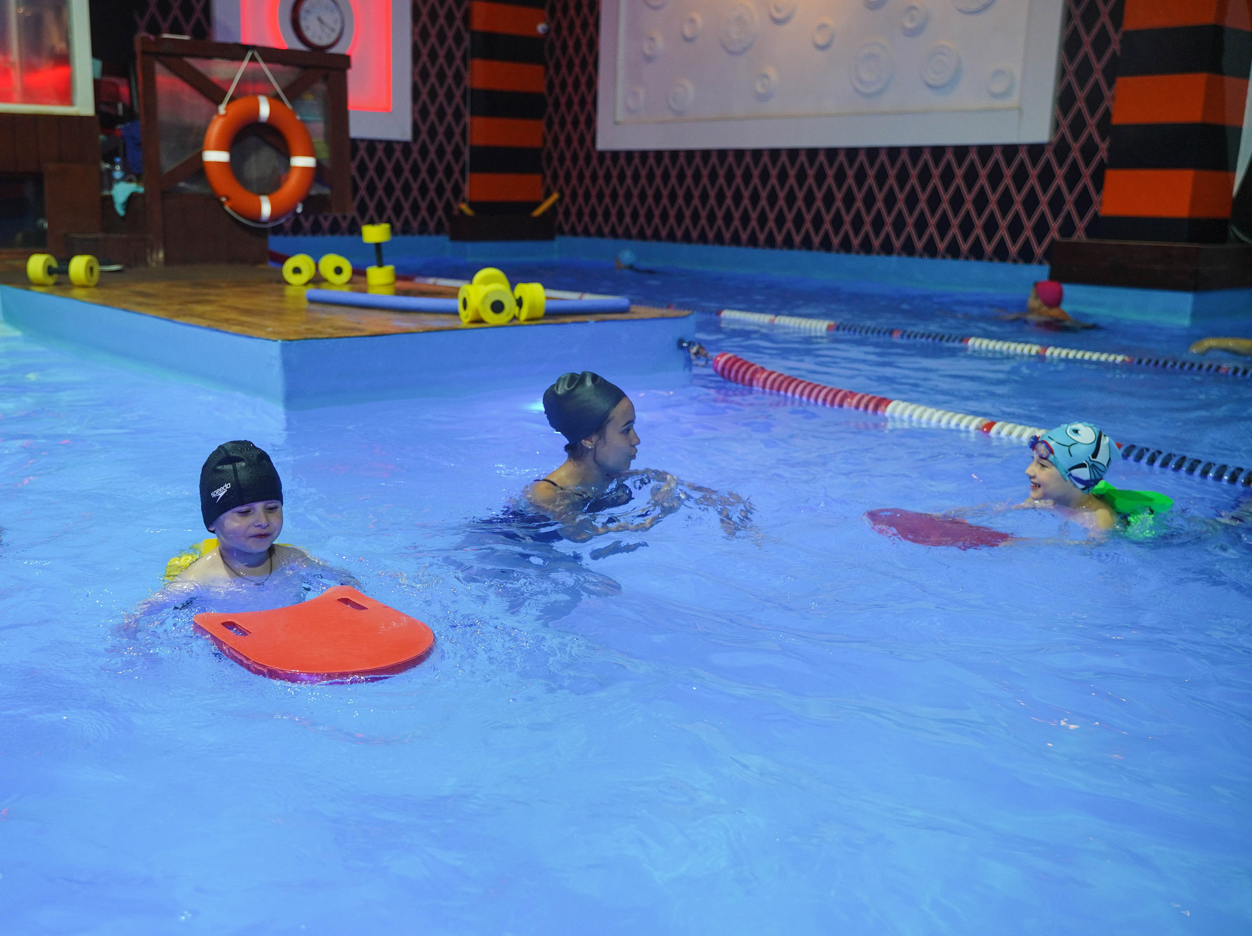 Детские зантия в бассейне. Ульяна Палама: Мир через призму фотокамеры