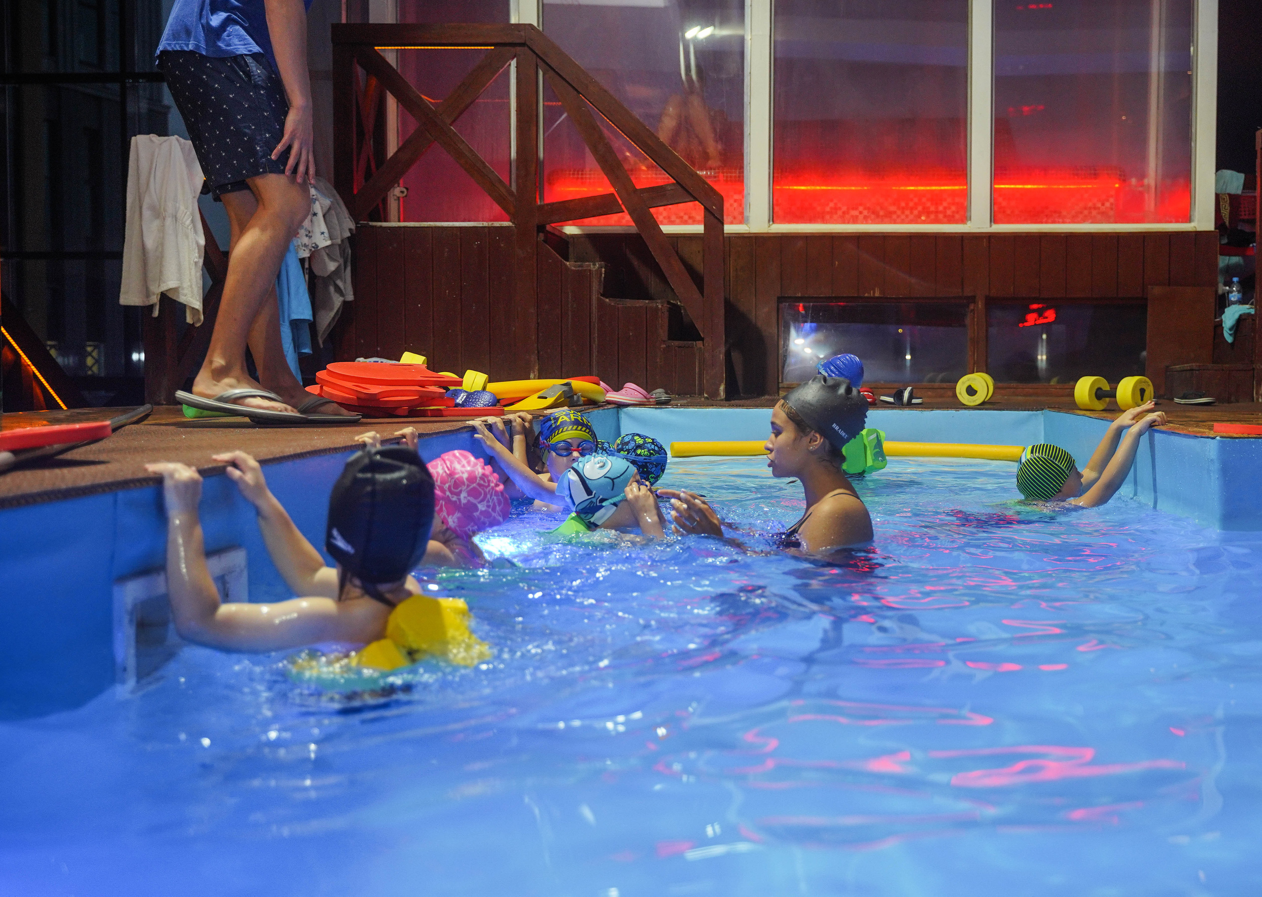 Детские зантия в бассейне. Ульяна Палама: Мир через призму фотокамеры