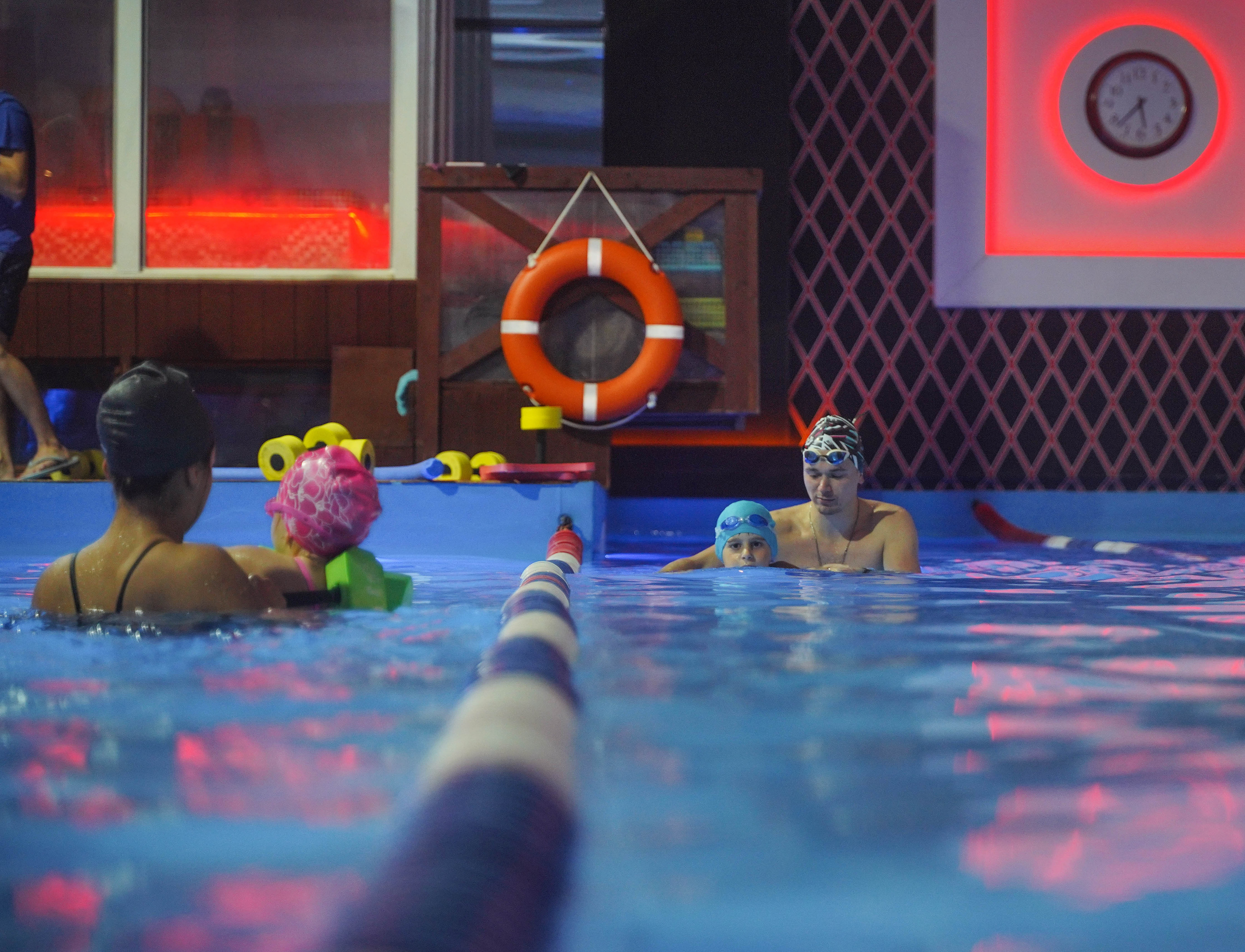 Детские зантия в бассейне. Ульяна Палама: Мир через призму фотокамеры