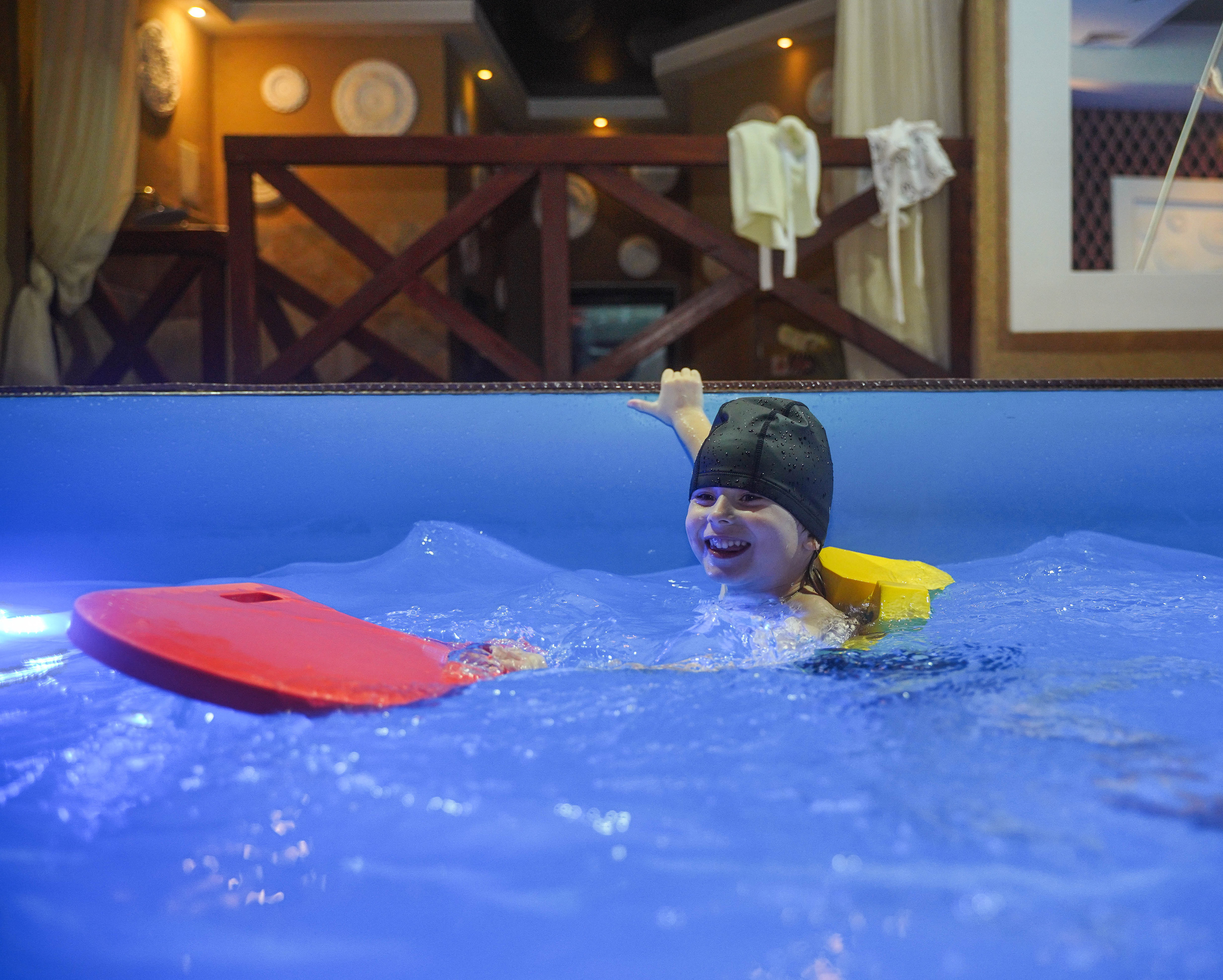 Детские зантия в бассейне. Ульяна Палама: Мир через призму фотокамеры