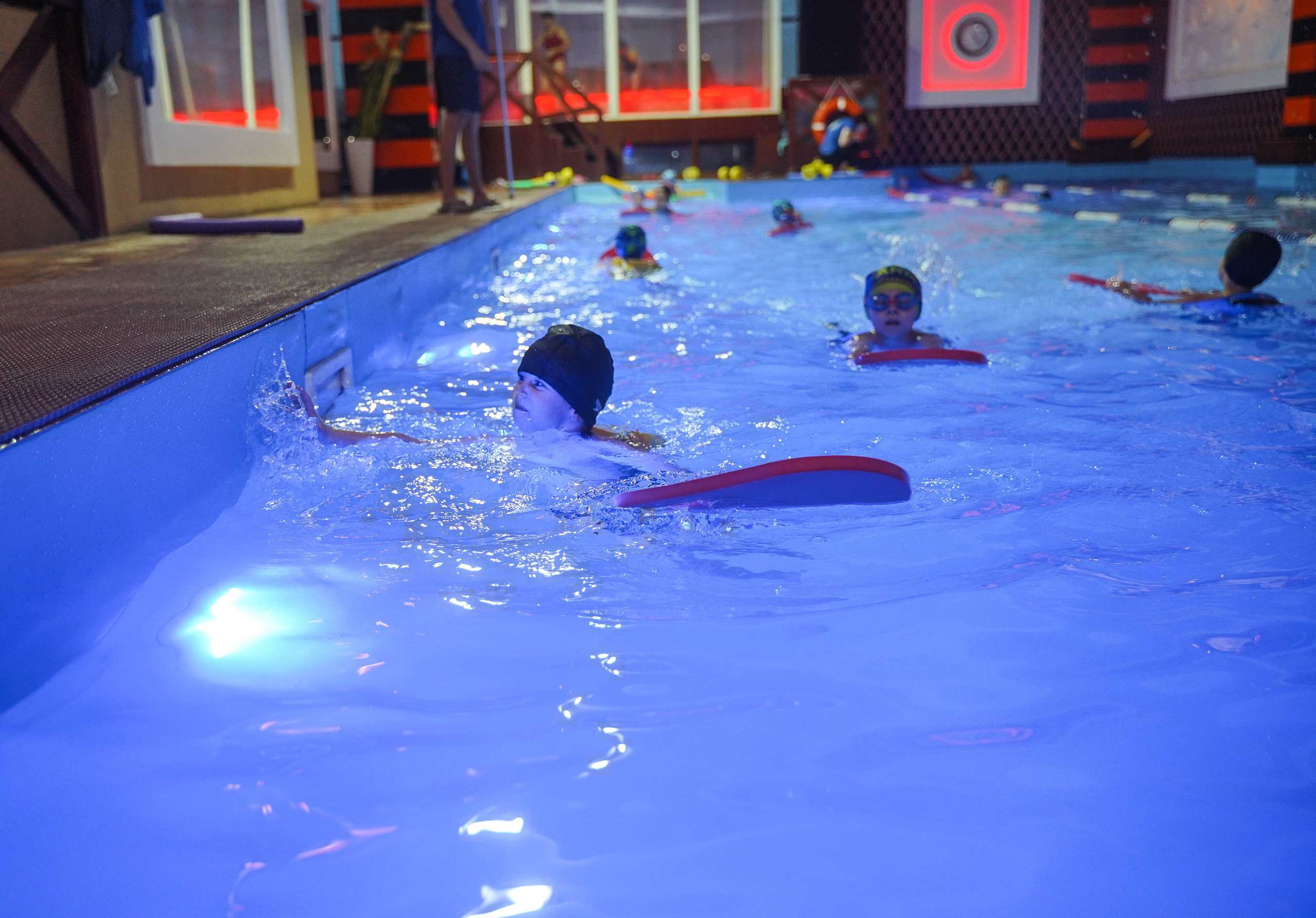 Детские зантия в бассейне. Ульяна Палама: Мир через призму фотокамеры