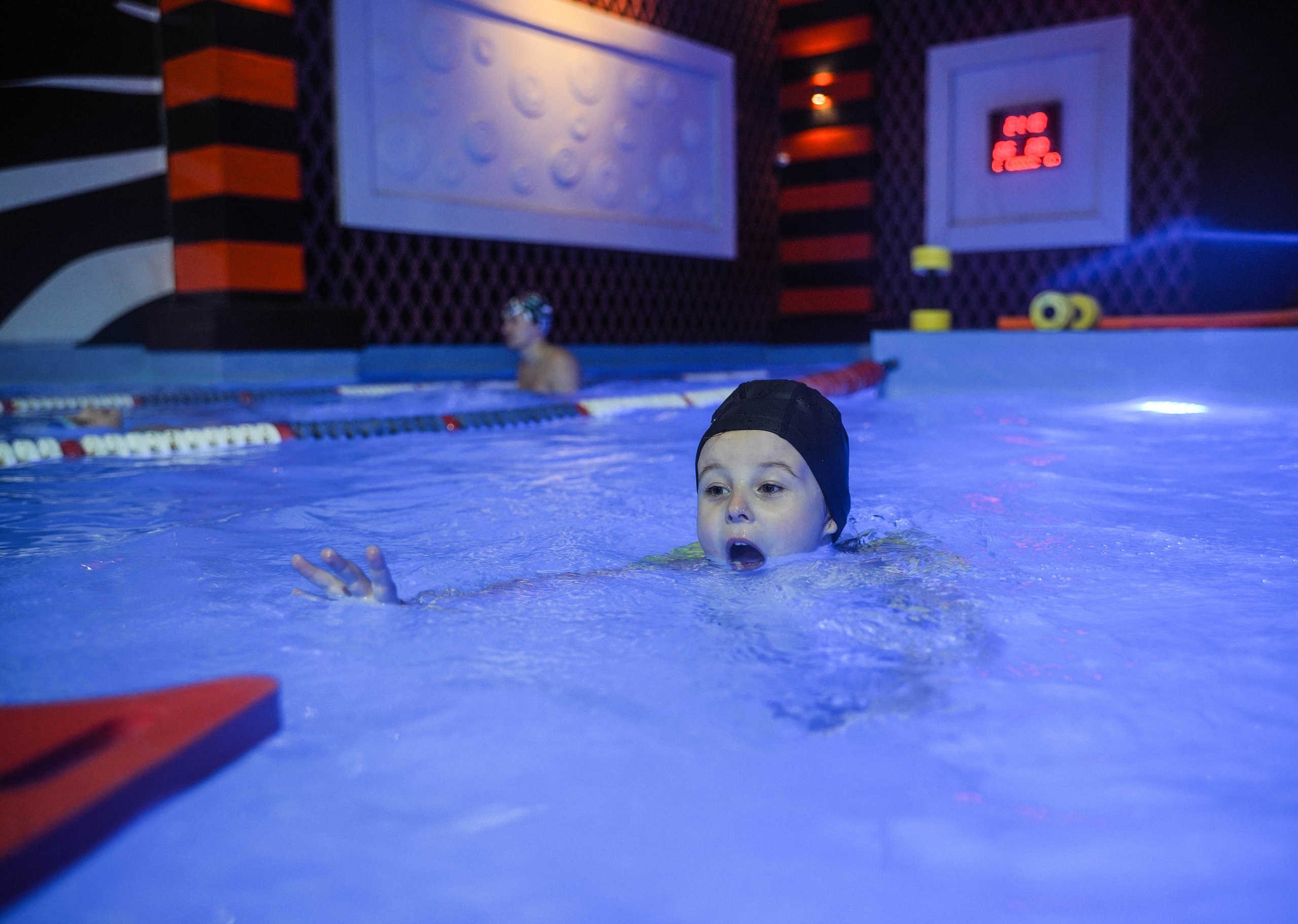 Детские зантия в бассейне. Ульяна Палама: Мир через призму фотокамеры