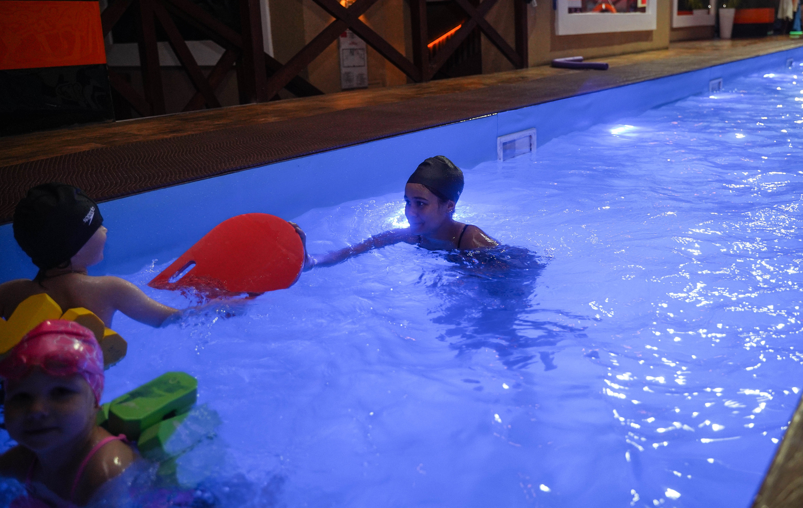 Детские зантия в бассейне. Ульяна Палама: Мир через призму фотокамеры