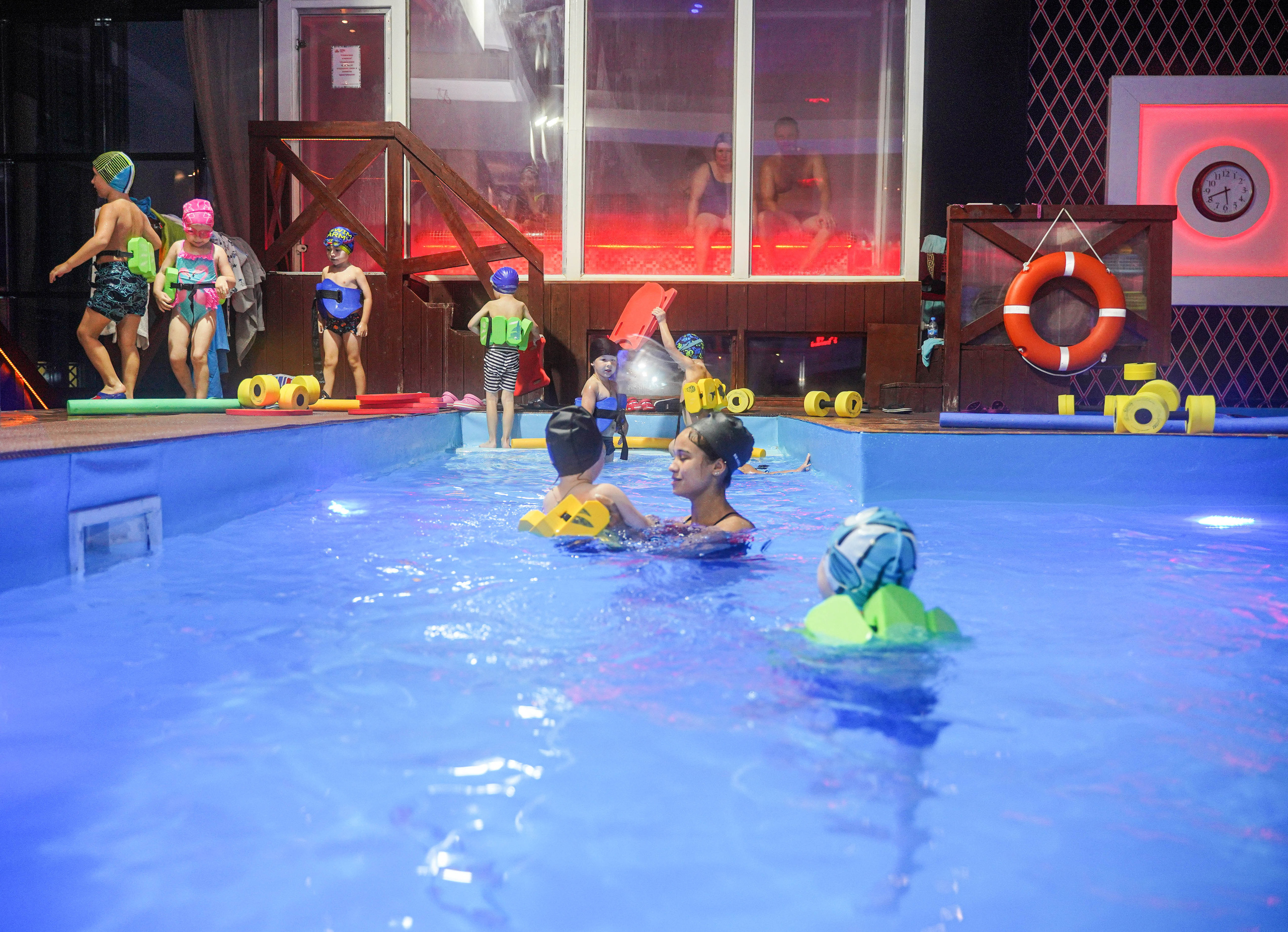 Детские зантия в бассейне. Ульяна Палама: Мир через призму фотокамеры