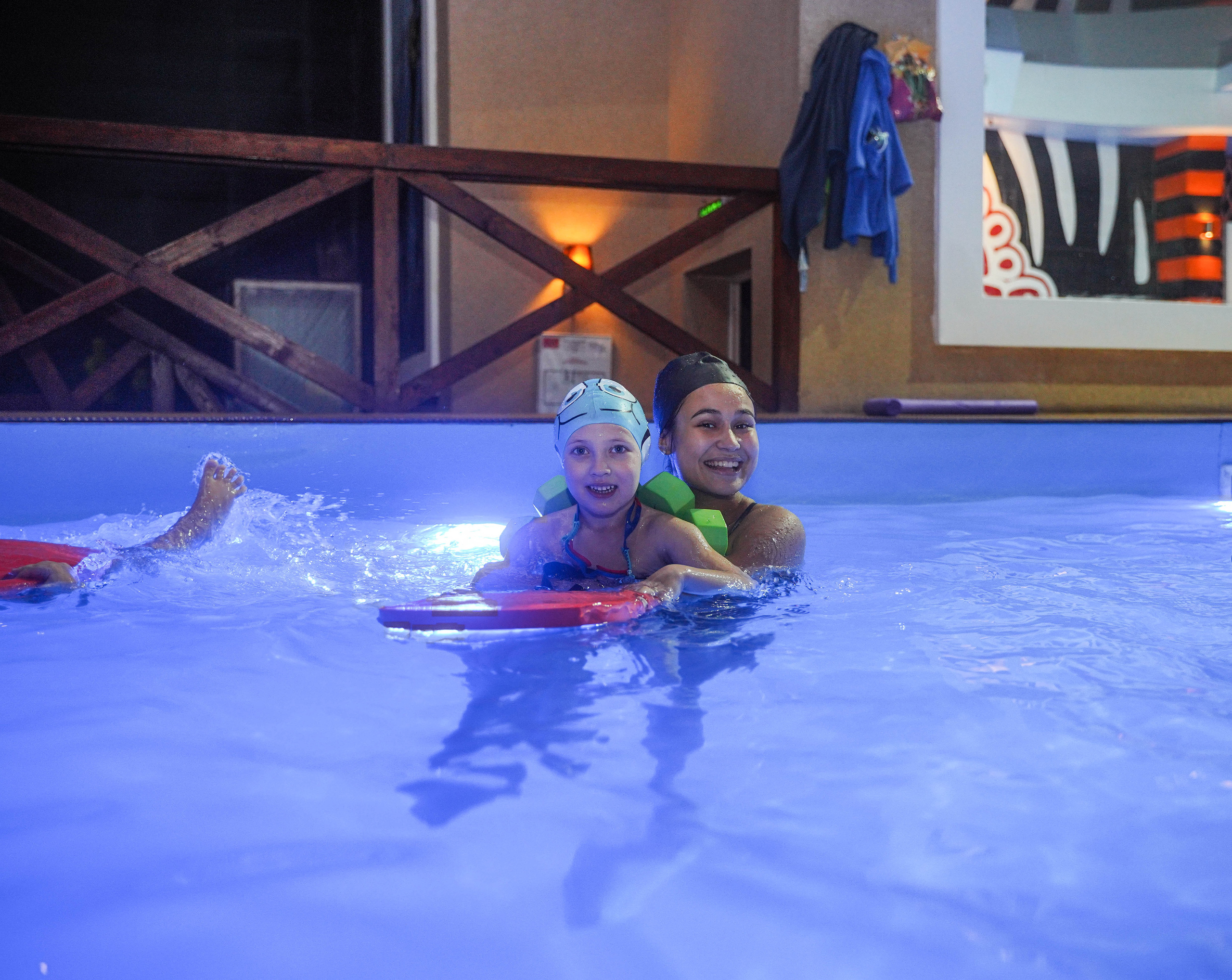 Детские зантия в бассейне. Ульяна Палама: Мир через призму фотокамеры