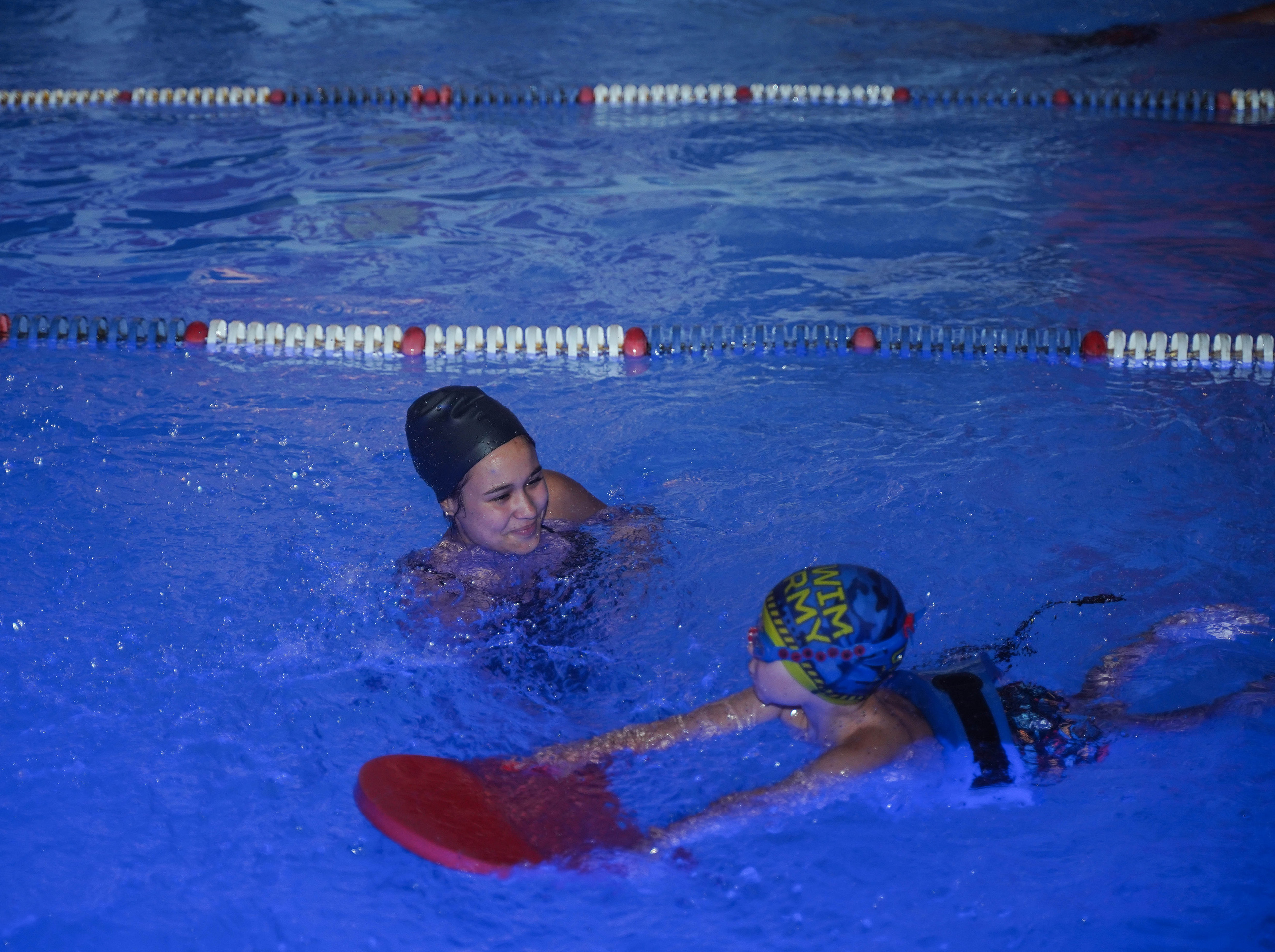 Детские зантия в бассейне. Ульяна Палама: Мир через призму фотокамеры