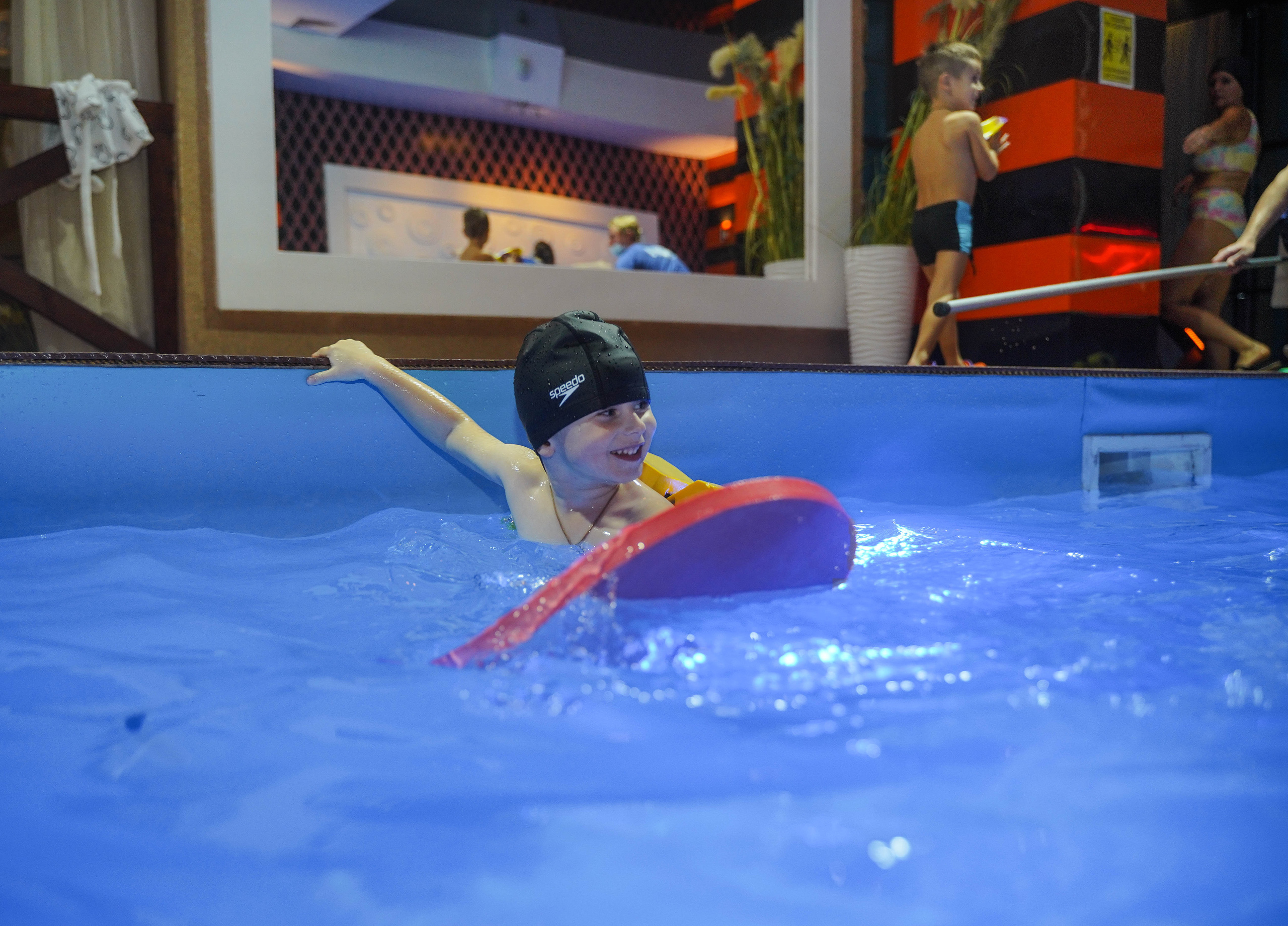 Детские зантия в бассейне. Ульяна Палама: Мир через призму фотокамеры