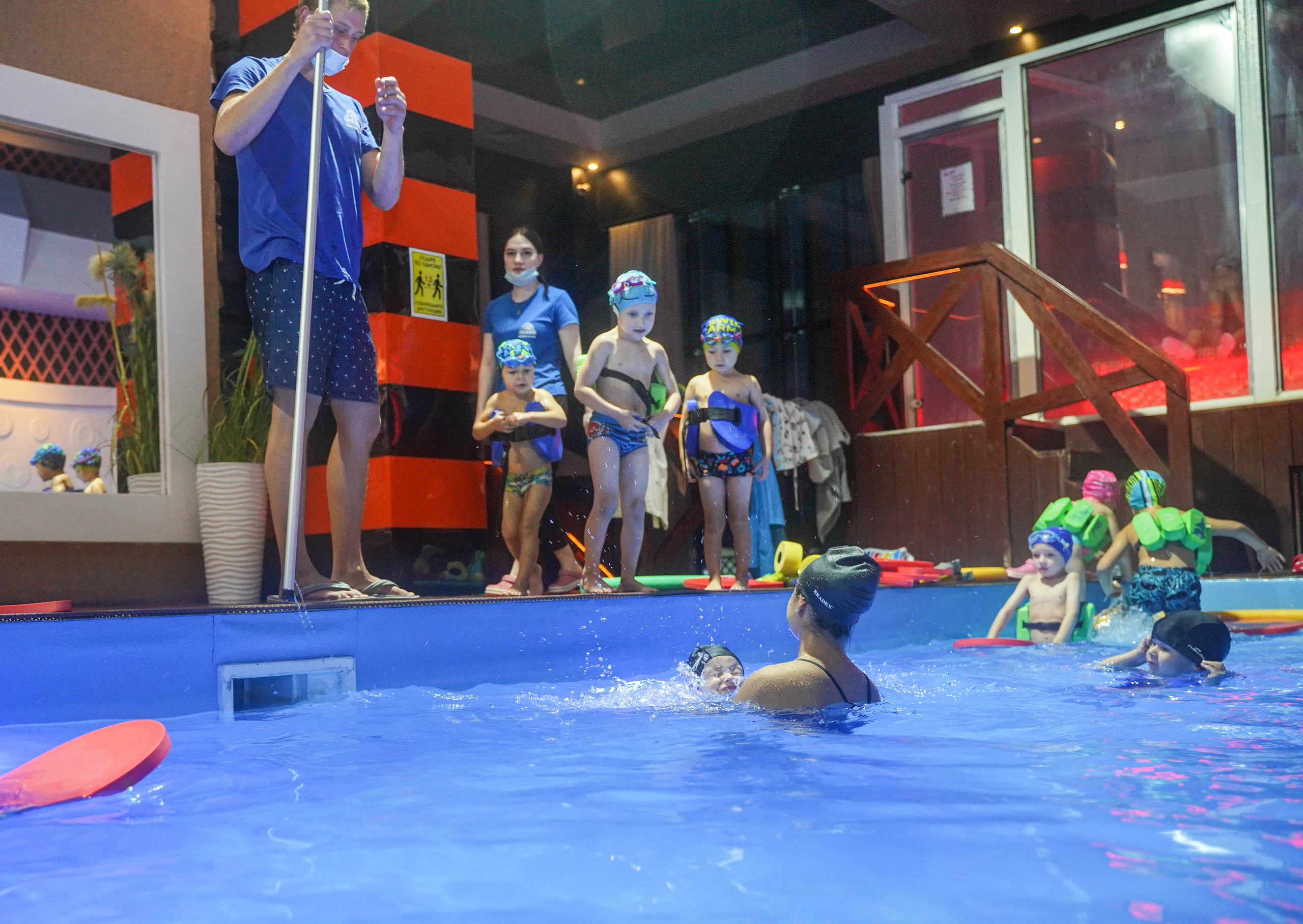 Детские зантия в бассейне. Ульяна Палама: Мир через призму фотокамеры