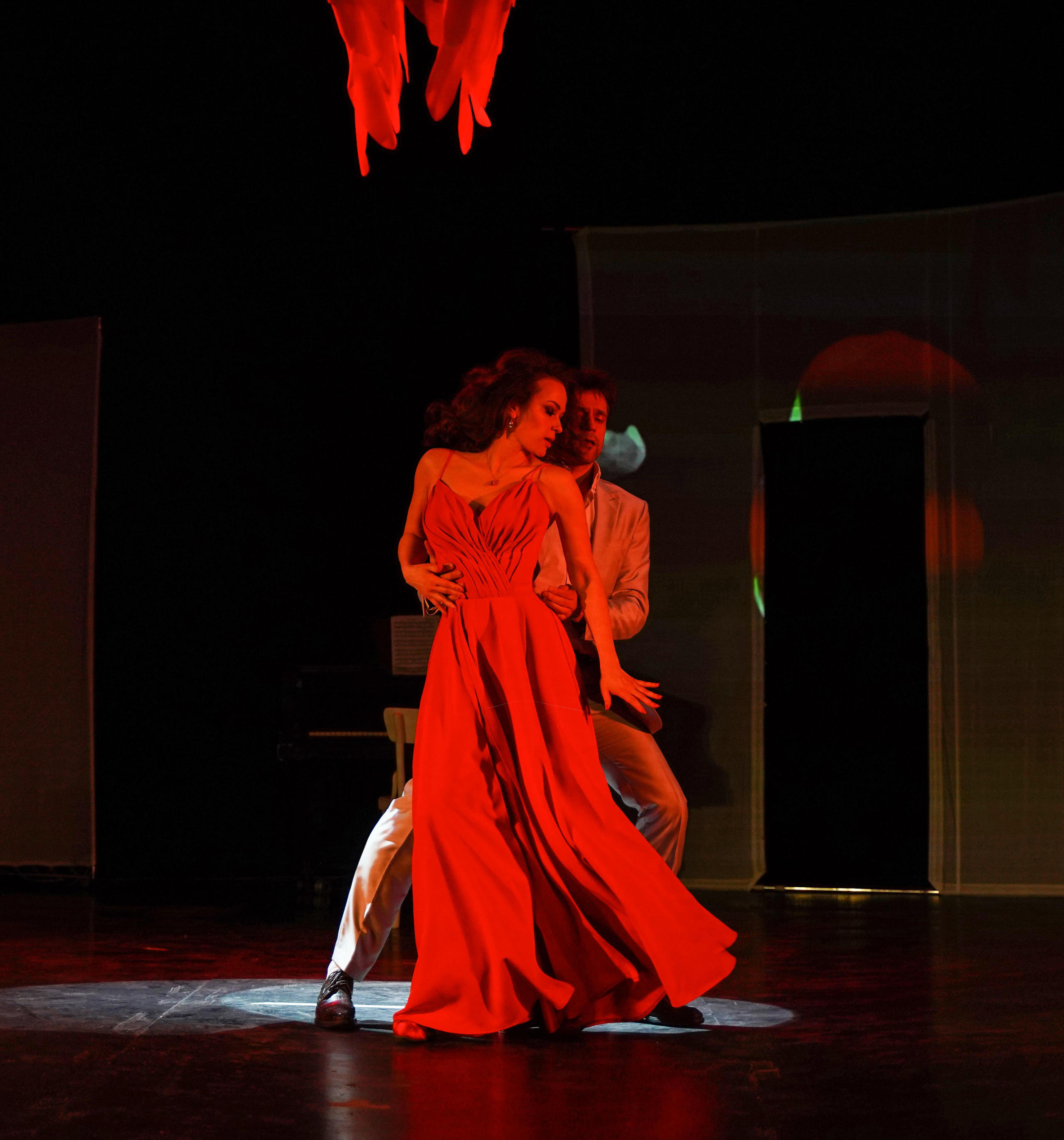 Театральная постановка Случайное танго. Ульяна Палама: Мир через призму фотокамеры