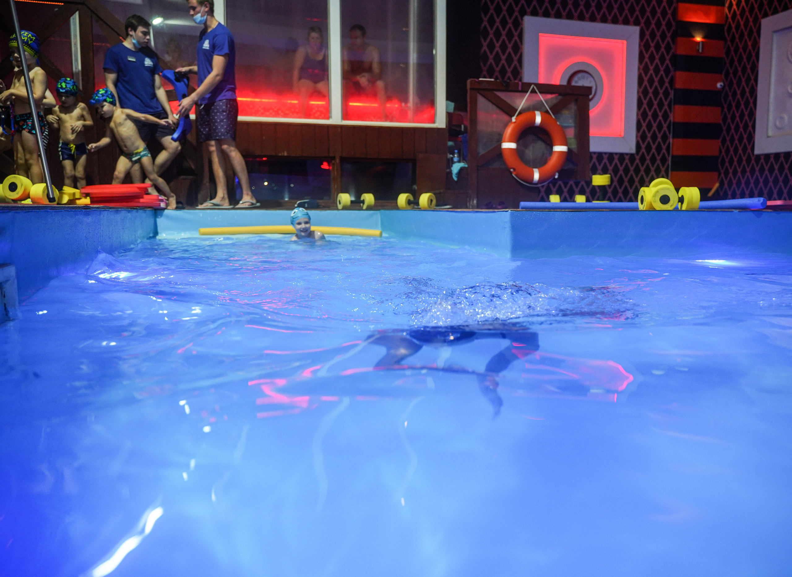 Детские зантия в бассейне. Ульяна Палама: Мир через призму фотокамеры