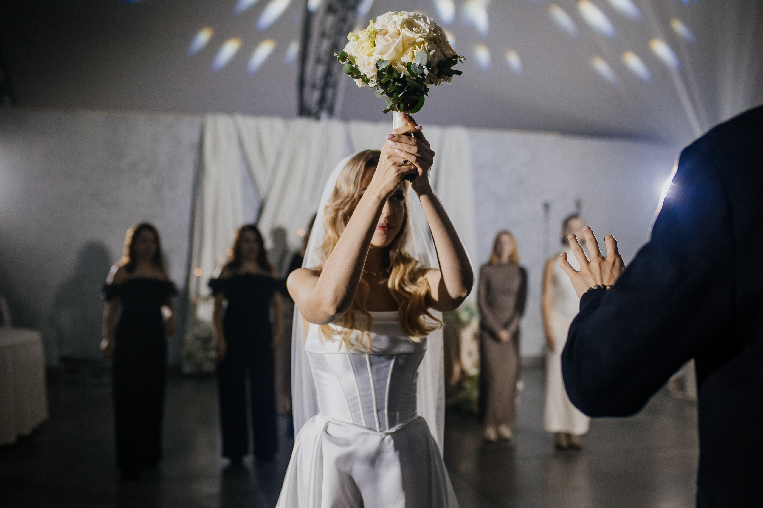 Илья и Инна 2025 Небо. Свадебный и портретный фотограф Алина Иванова. Екатеринбург-Москва