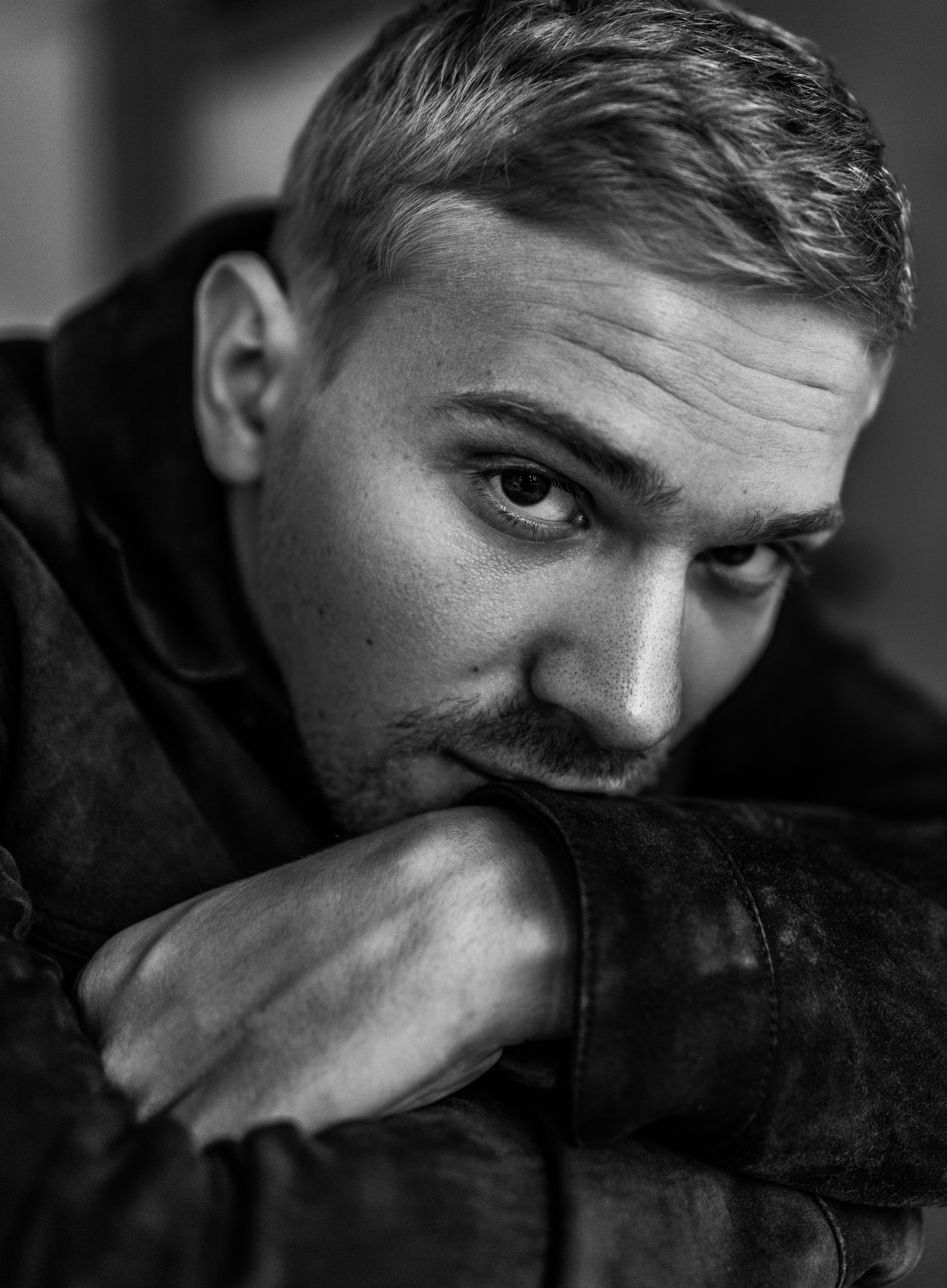 Мужские портреты. Портфолио фотографа Евгении Безрук. Мужской фотограф Евгения Безрук в Москве