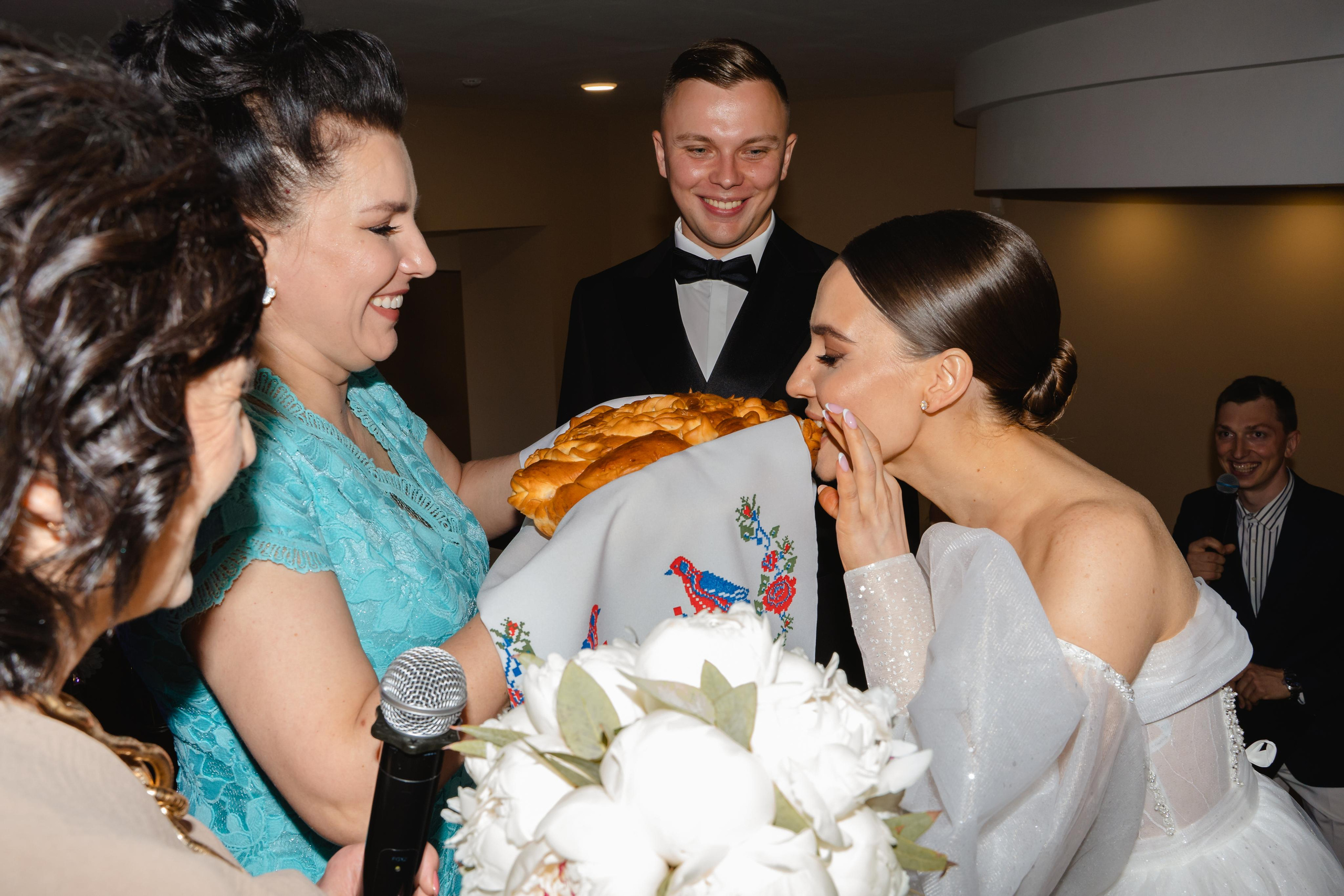 Свадьбы и банкеты. Выпускные альбомы в Екатеринбурге, от Анастасии Саловой