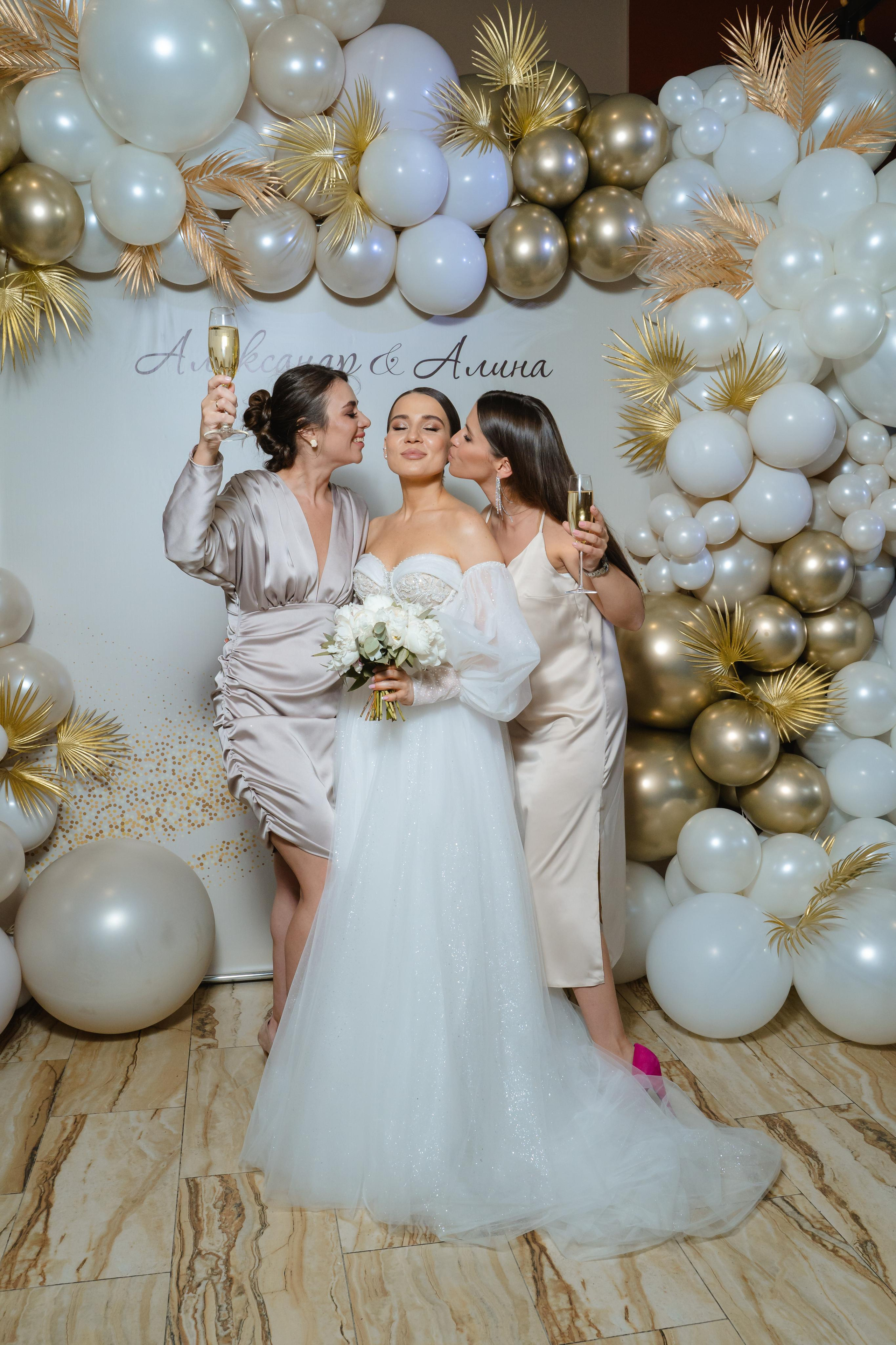 Свадьбы и банкеты. Выпускные альбомы в Екатеринбурге, от Анастасии Саловой