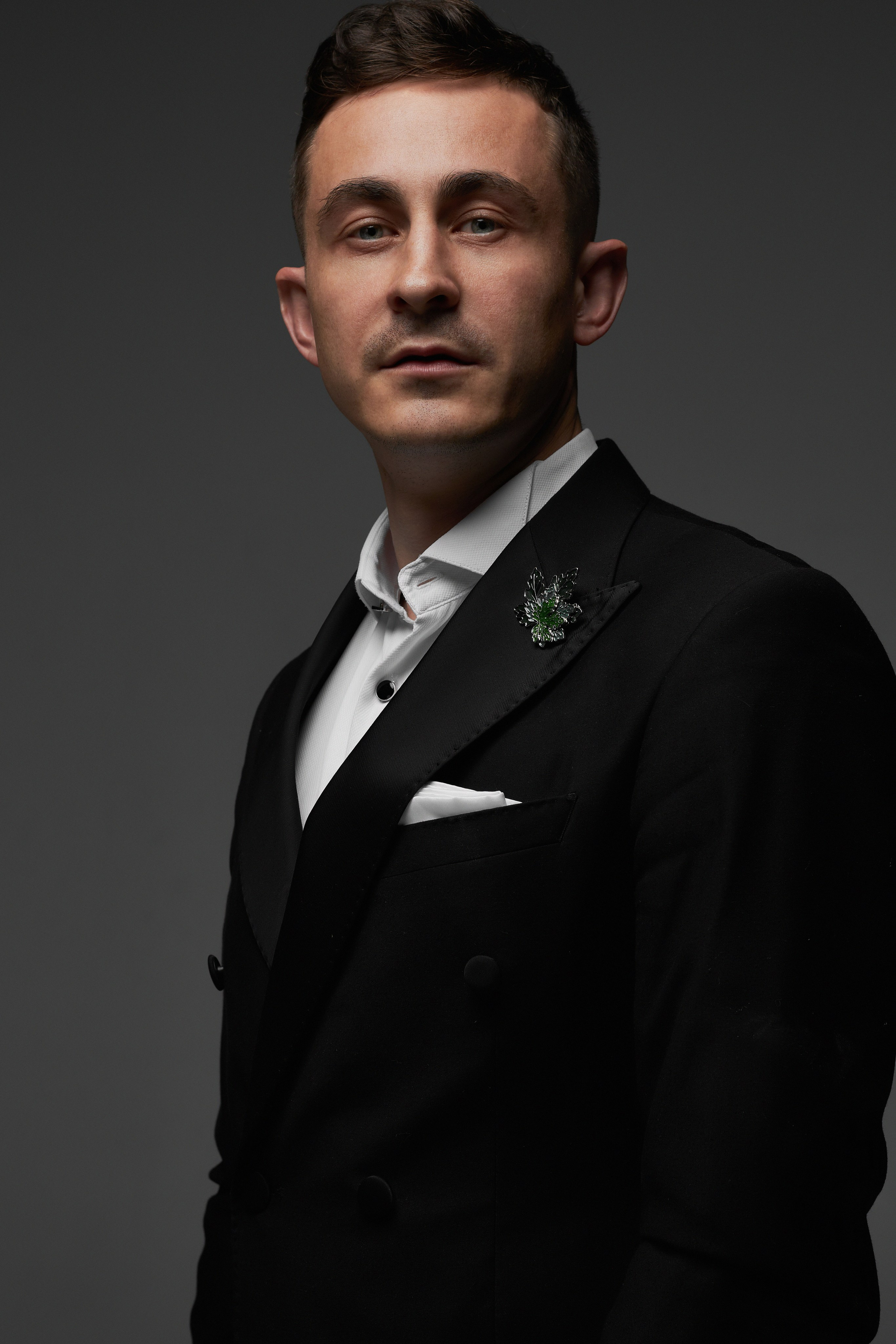 Ведущий Вячеслав Тиманов