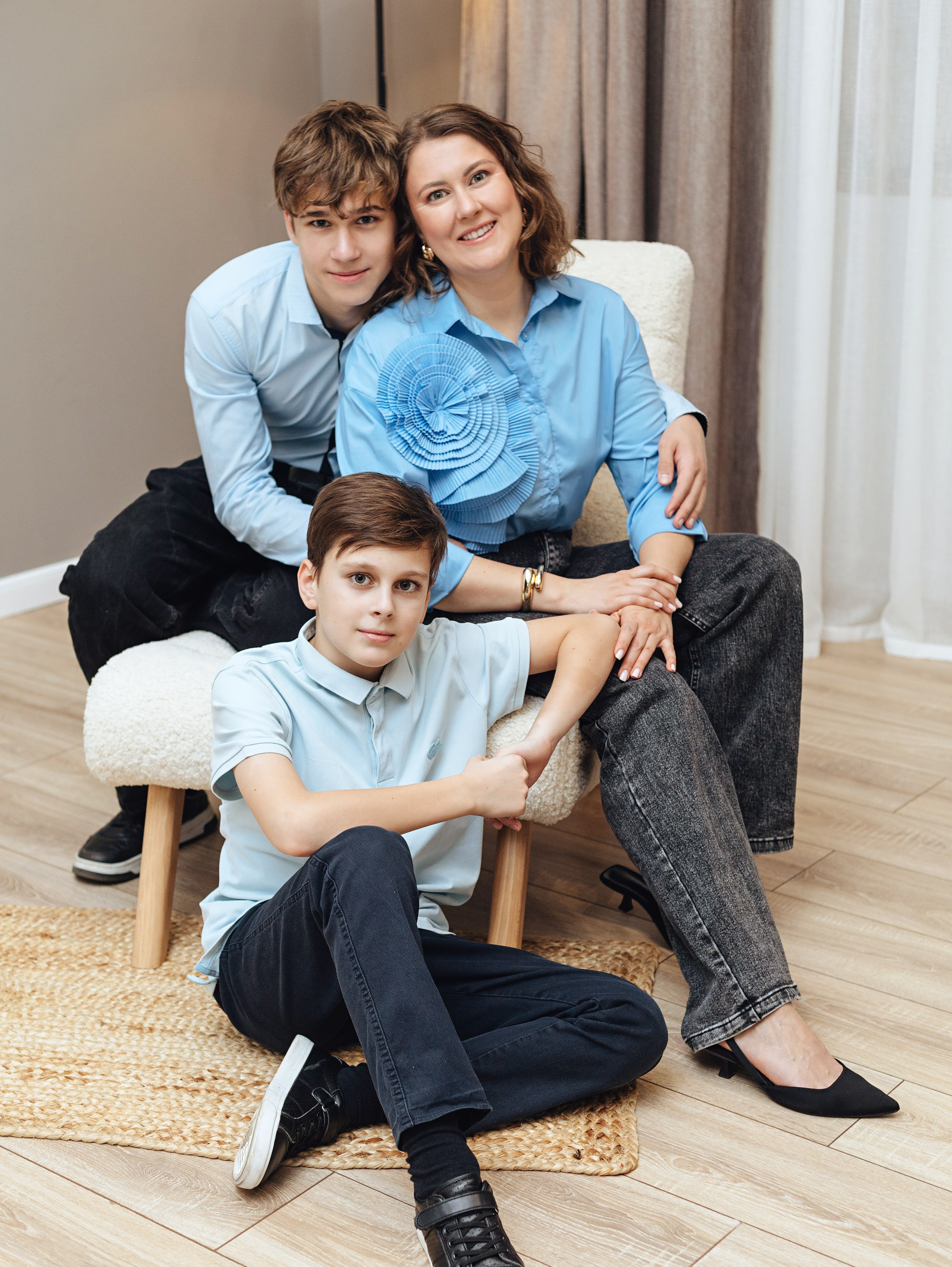 Ксения и сыновья. Фотограф Ирина Колесникова