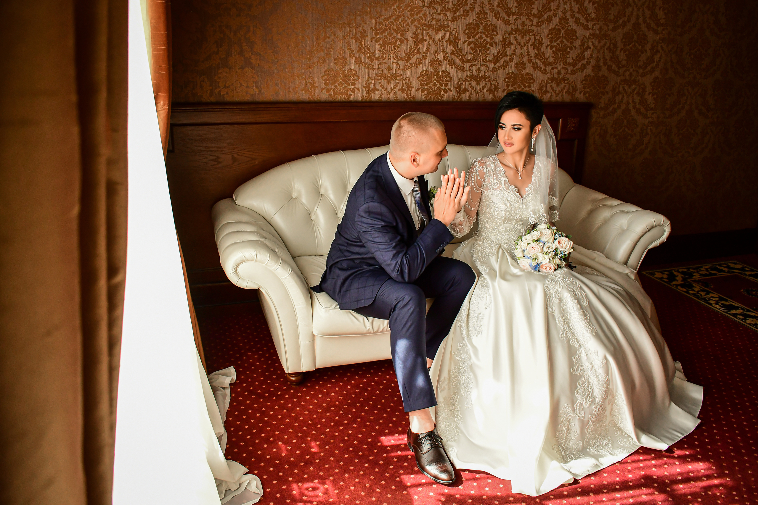 Съемка в студии, гостинице. Семейный и свадебный фотограф в Донецке Донская Анастасия