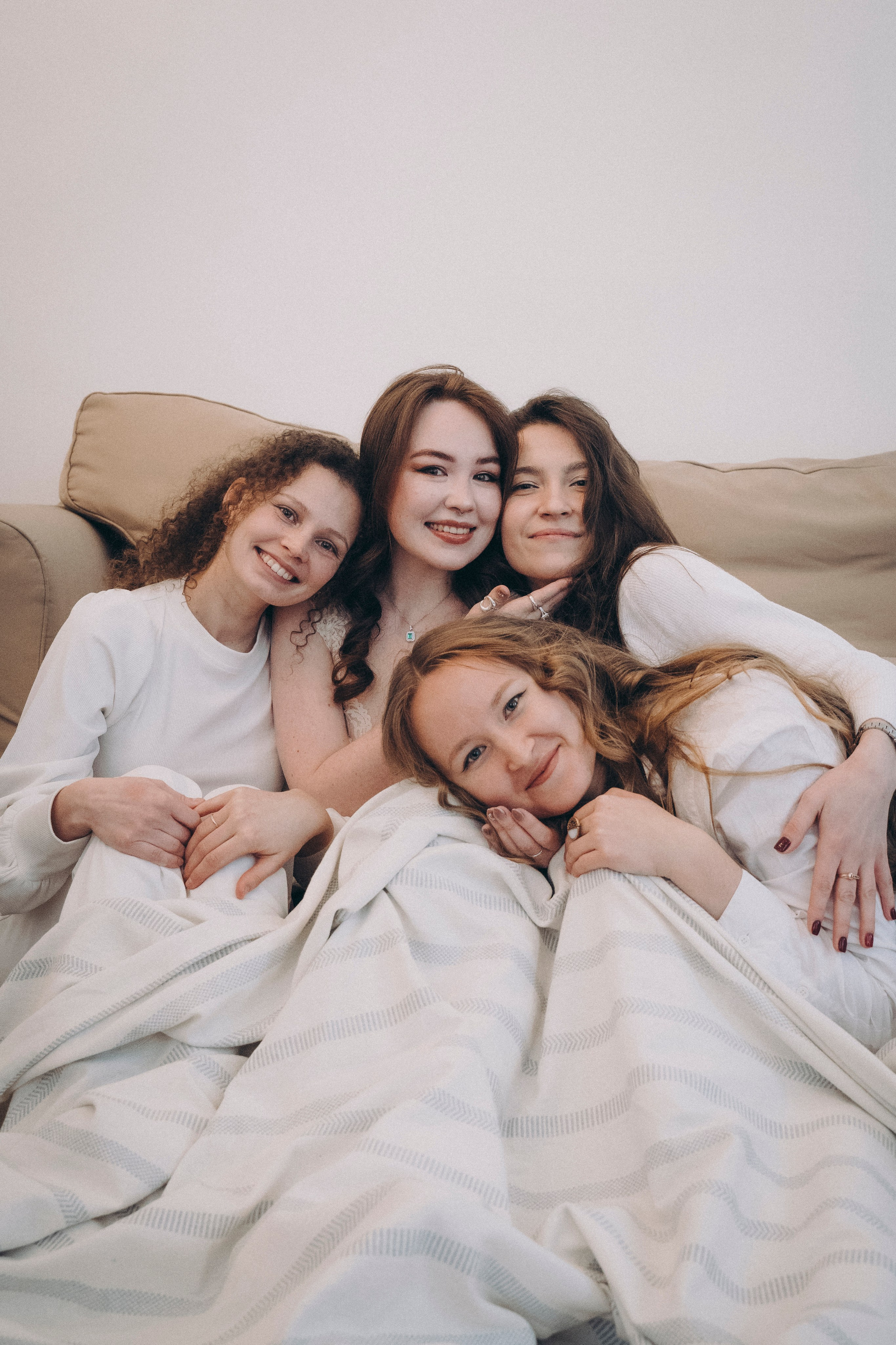 Подружки. Главная