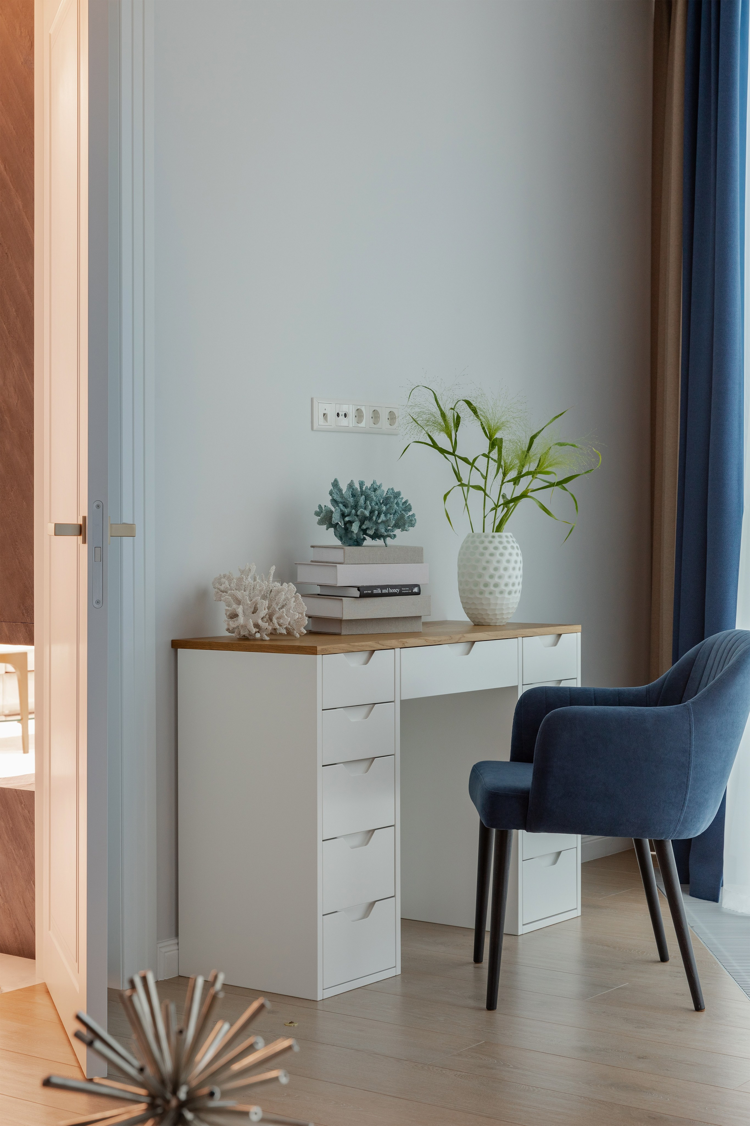 Интерьерная фотосъемка дизайн проекта в ЖК «Миллениум Тауэр» Публикация в журнале "АРХИБУК". Интерьерный фотограф Москва