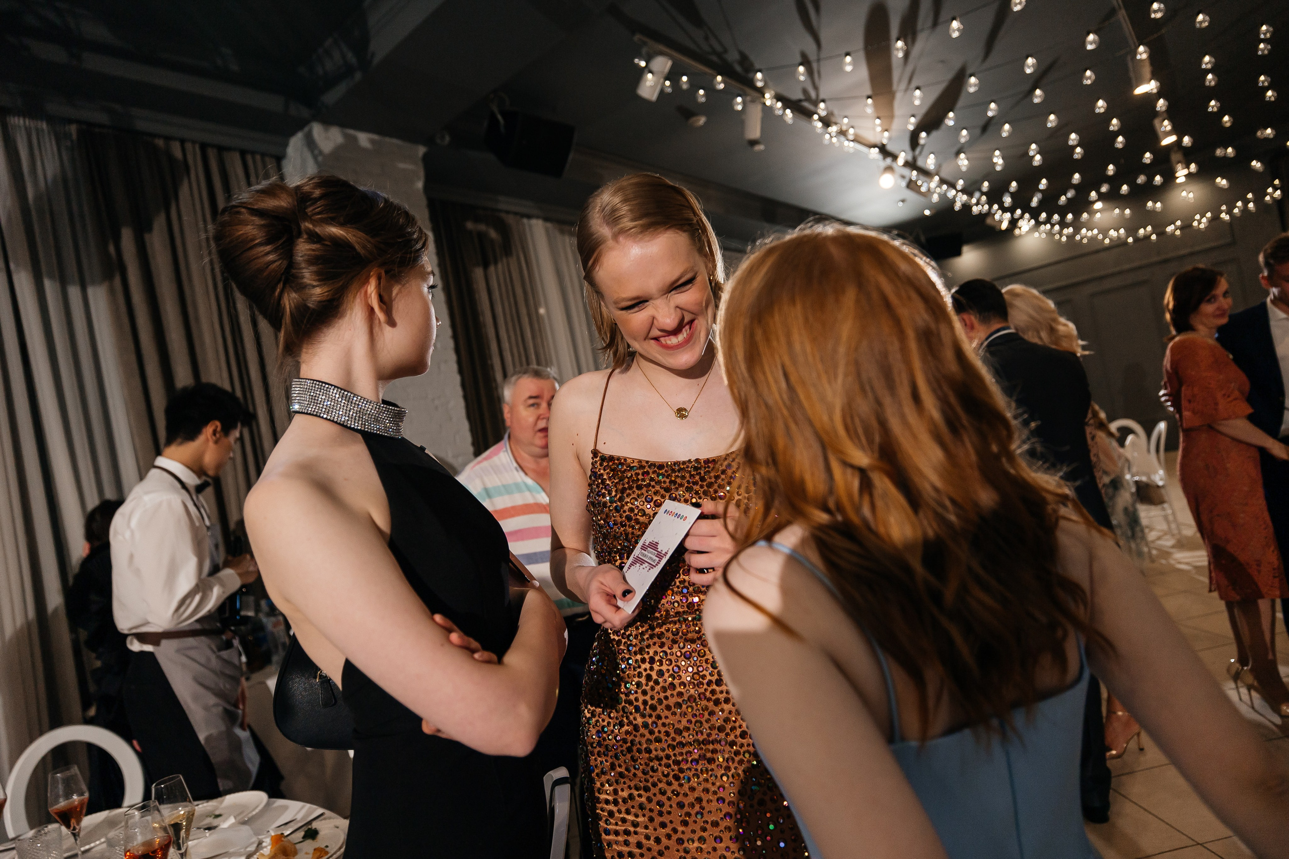 2023-06-23 Выпускной МБОУ СОШ № 10. Фотограф в Красноярске