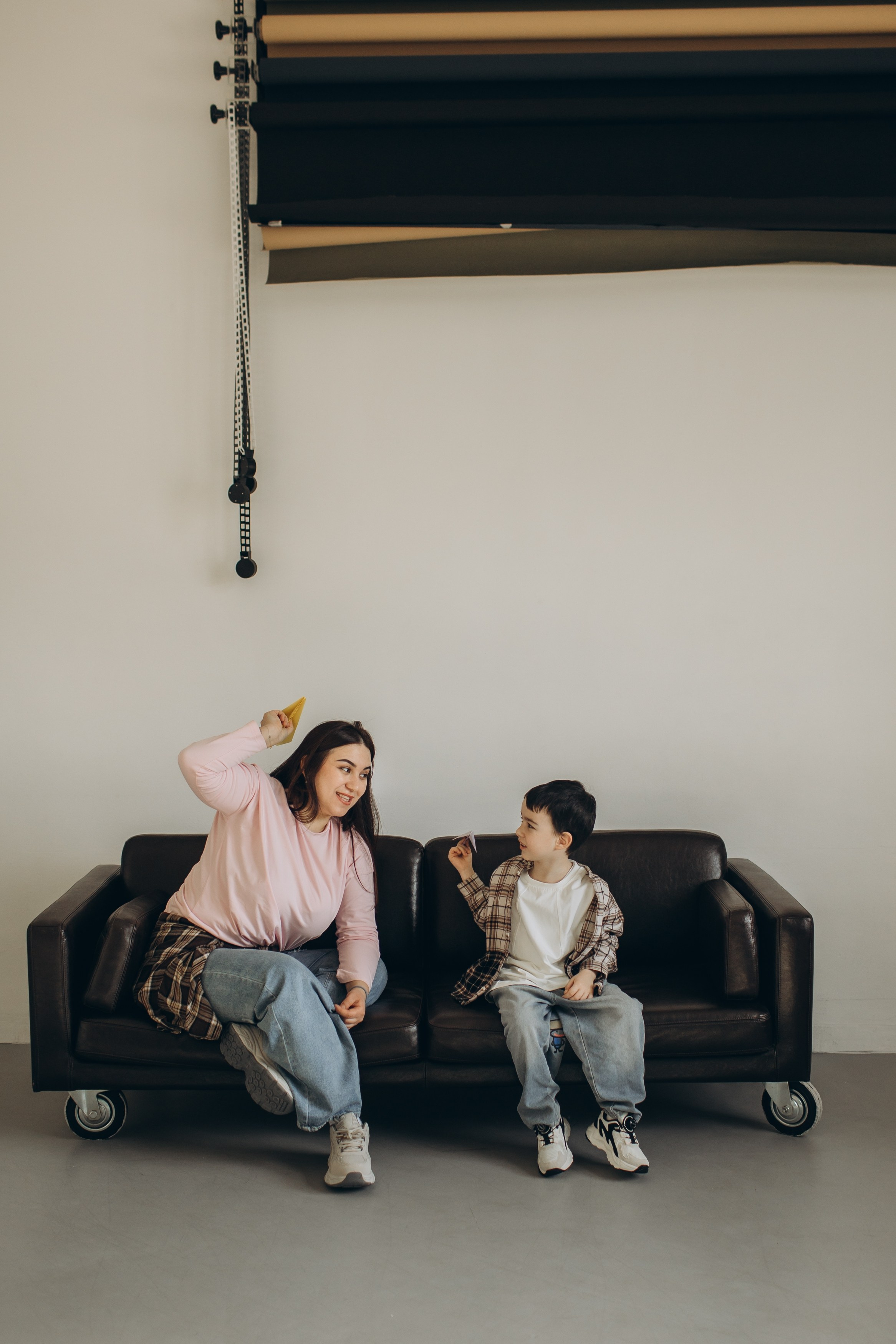 Фотосессия с попкорном фотосессия мама и сын. Фотограф Владимир Москва