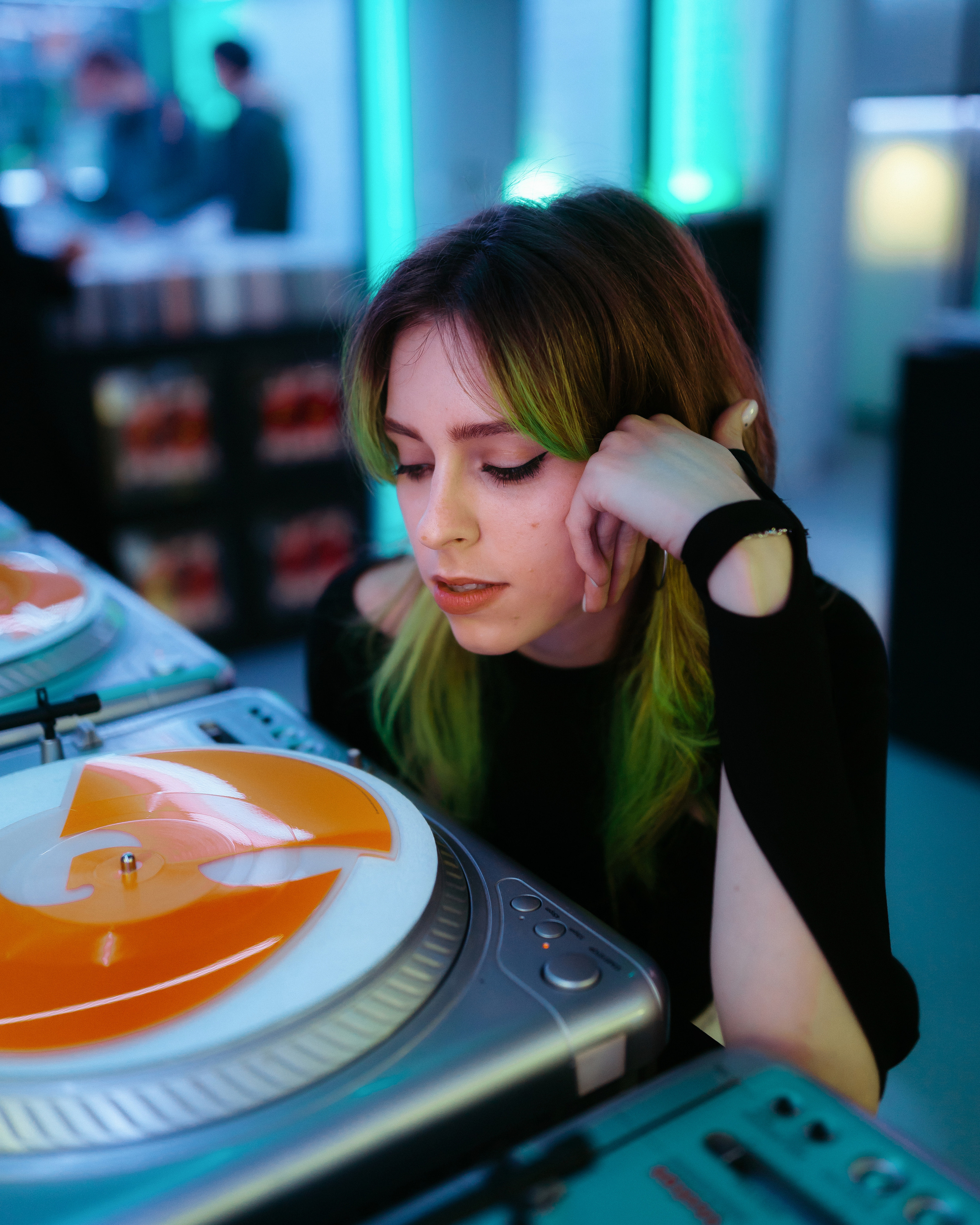 Stoprobot Vinyl II. @tomrus: Рустам Шагиморданов — фотограф