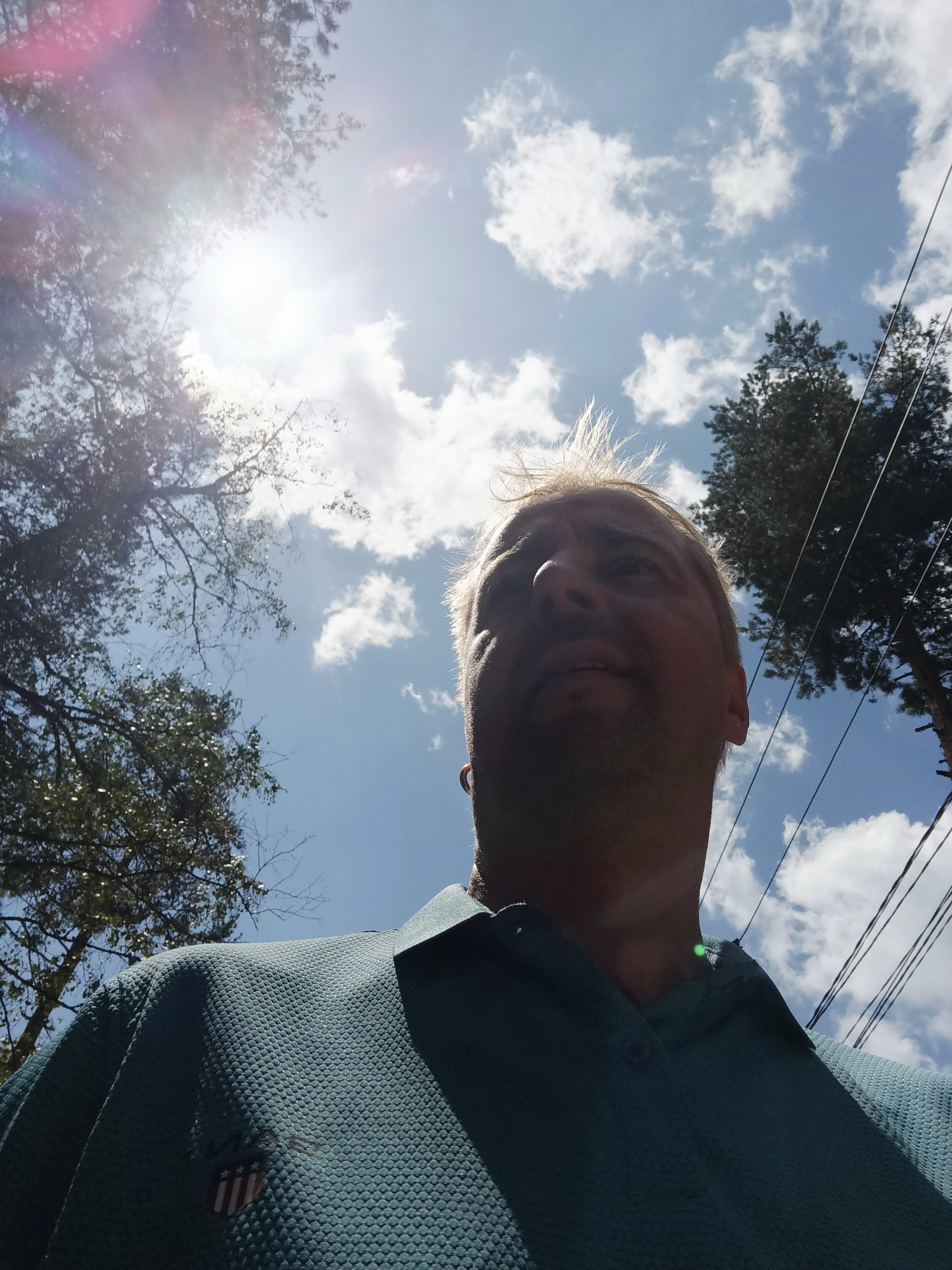 Эльбрус 2023 Маша Саша Дима. Заставка