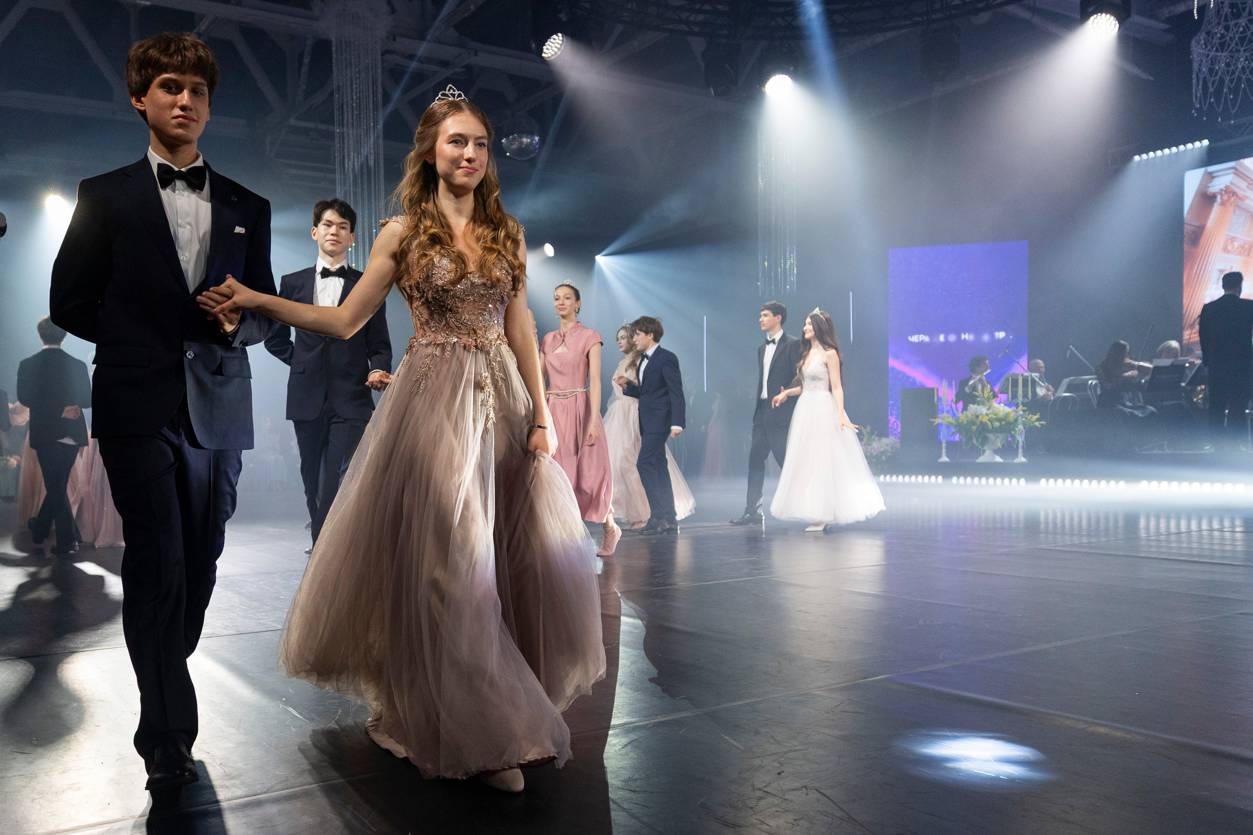 Бал Куркино. Фотограф Сергей Ловкий