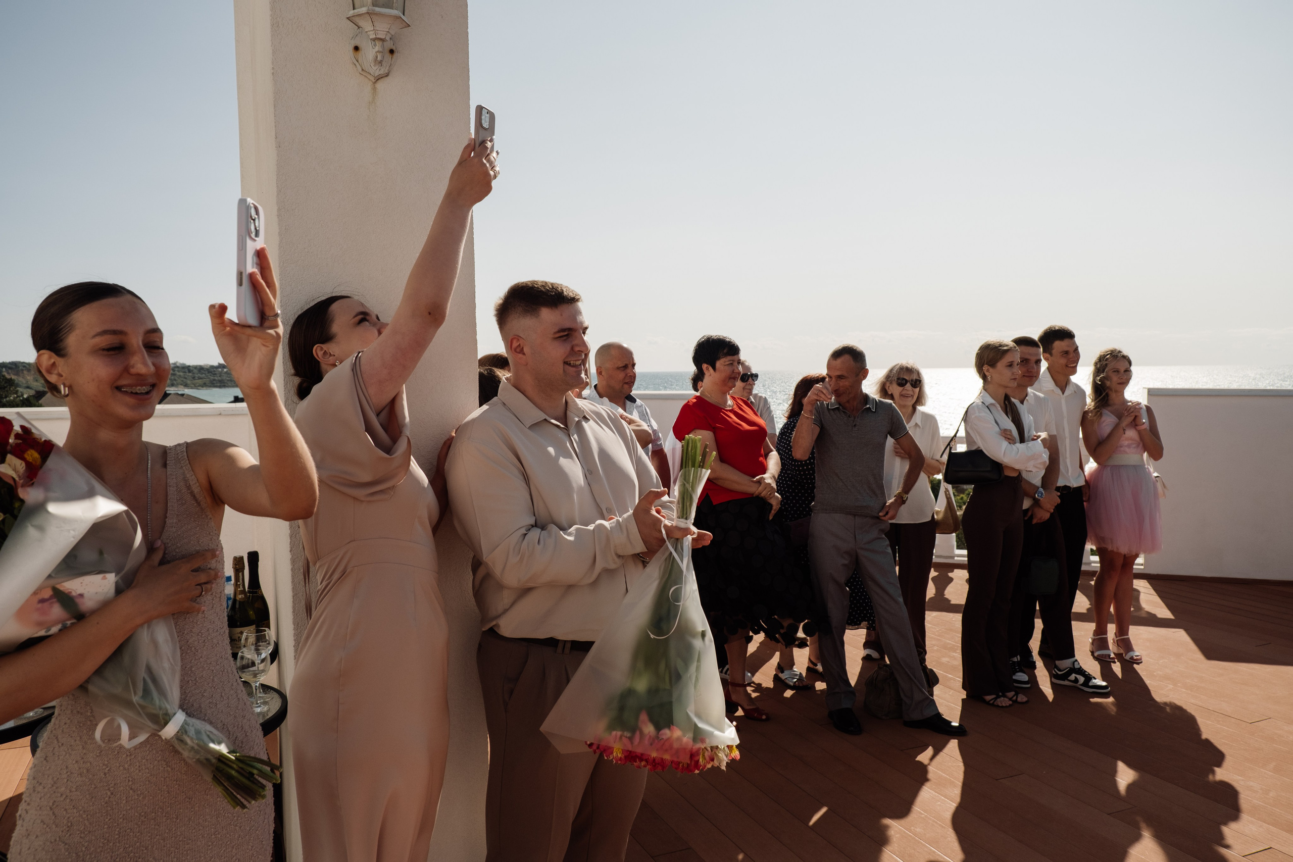 Свадебный ретопртаж. Профессиональная фотосъемка в Крыму. Натуральные эмоции и живые кадры. Забронируйте дату прямо сейчас!