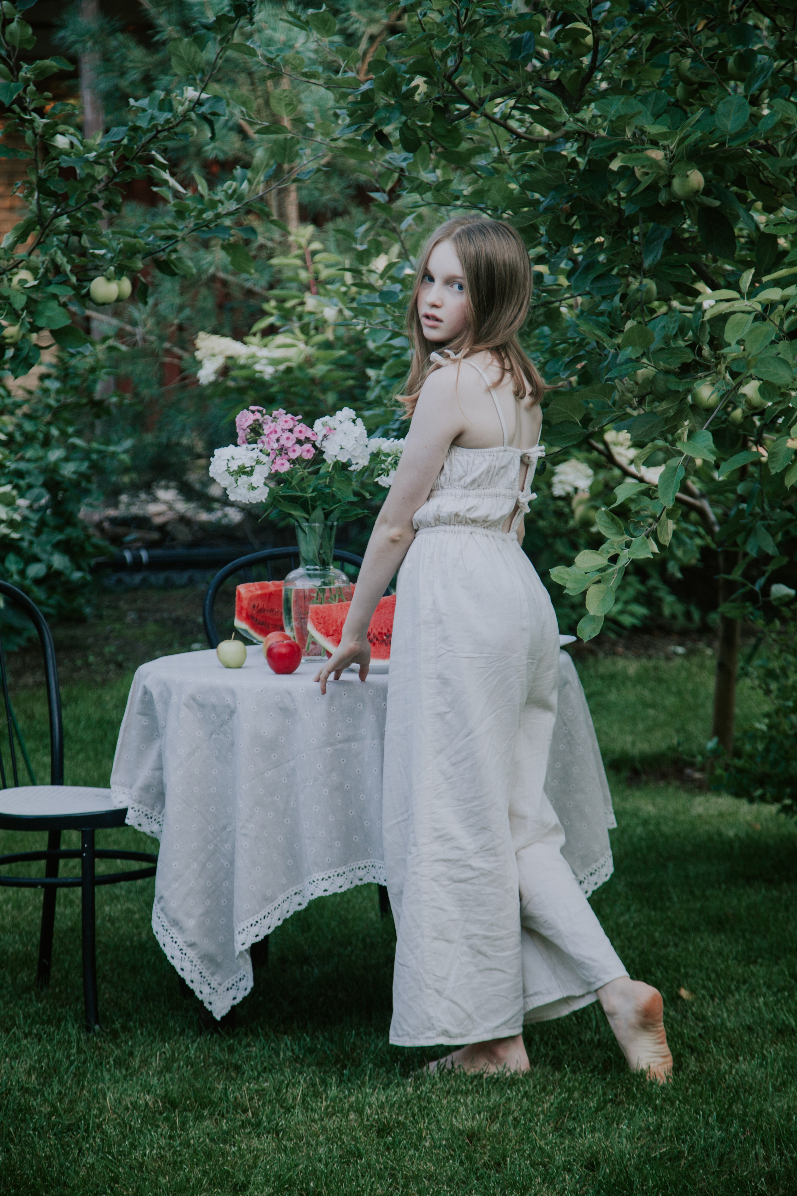 Вечер в саду. Семейный фотограф во Всеволожске и Санкт-Петербурге Юлия Капустина