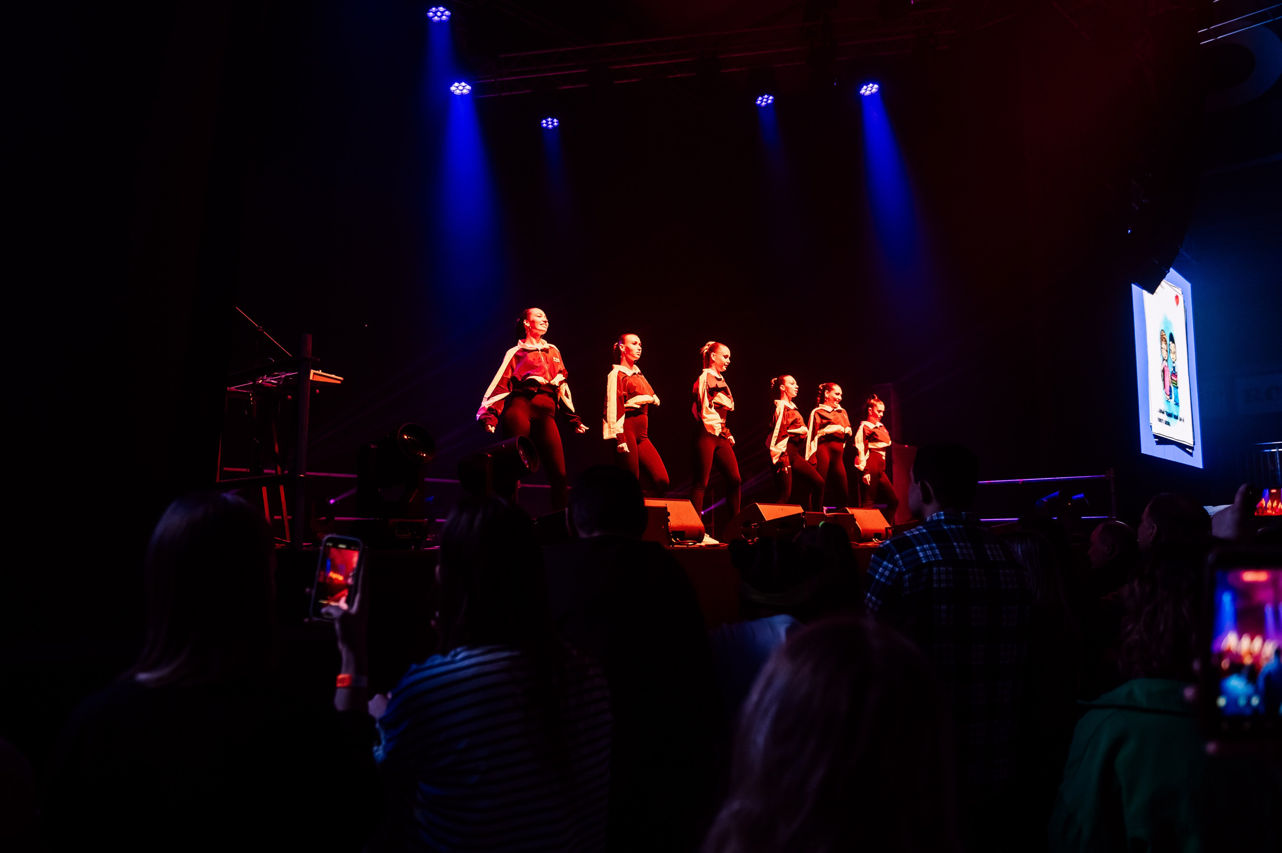 Дискач 90-х в Кемерово, СРК Арена. Детский фотограф, семейный фотограф и репортажи в Кемерово