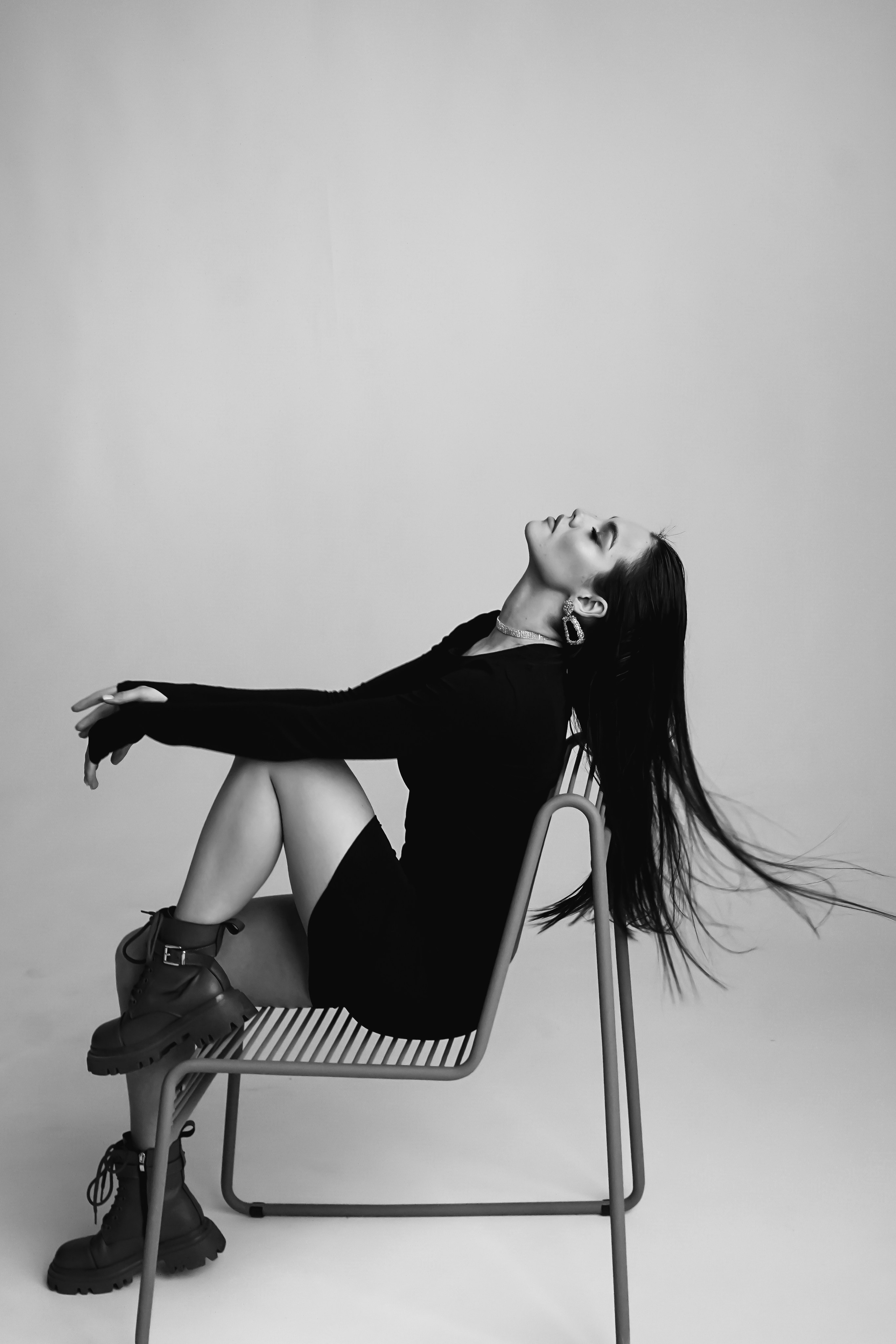 ЖЕНСКИЙ ПОРТРЕТ. Главная