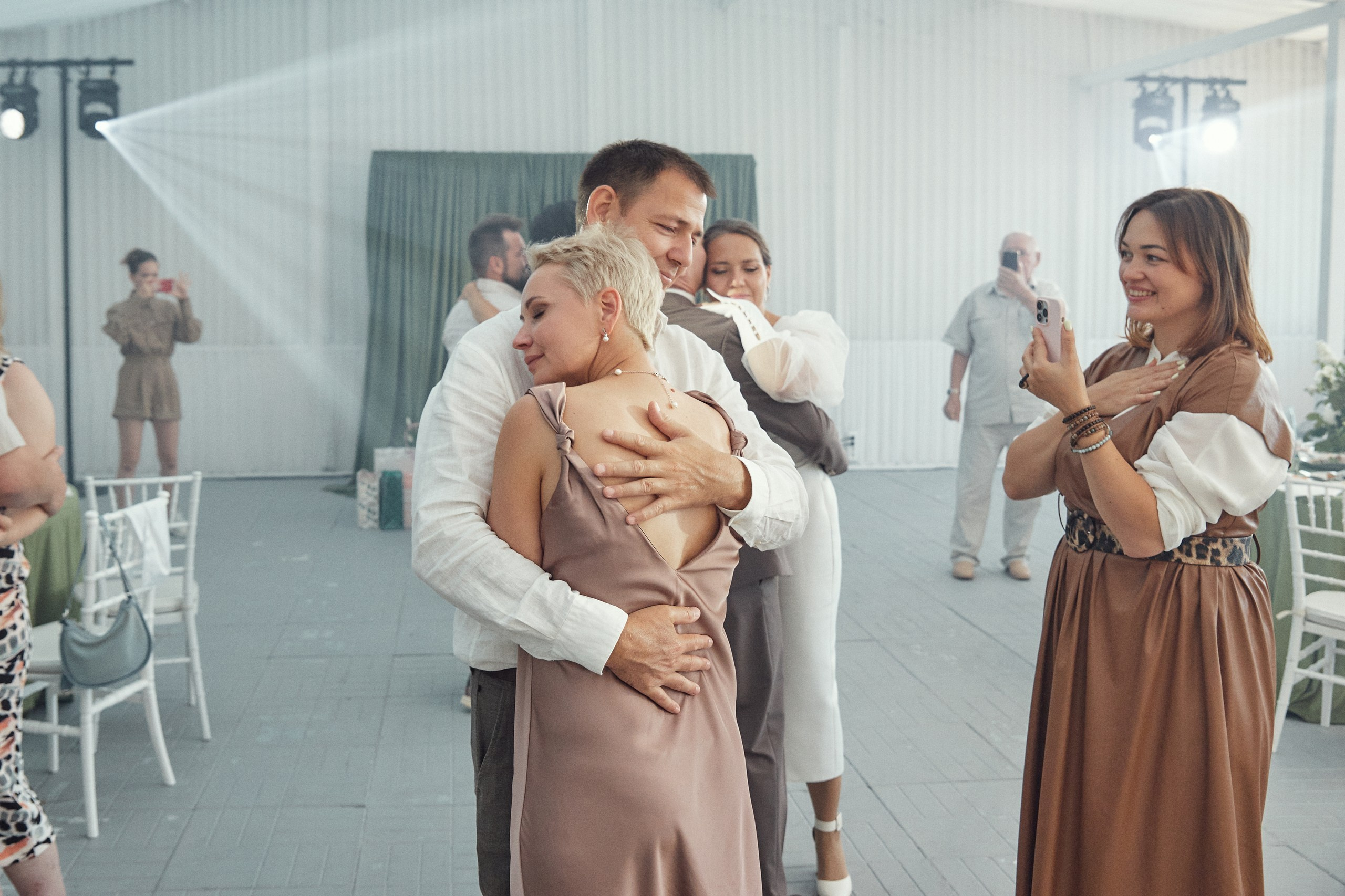 Счастье здесь. Свадебный фотограф Антон Артюшин. Работаю в Нижнем Новгороде и Москве