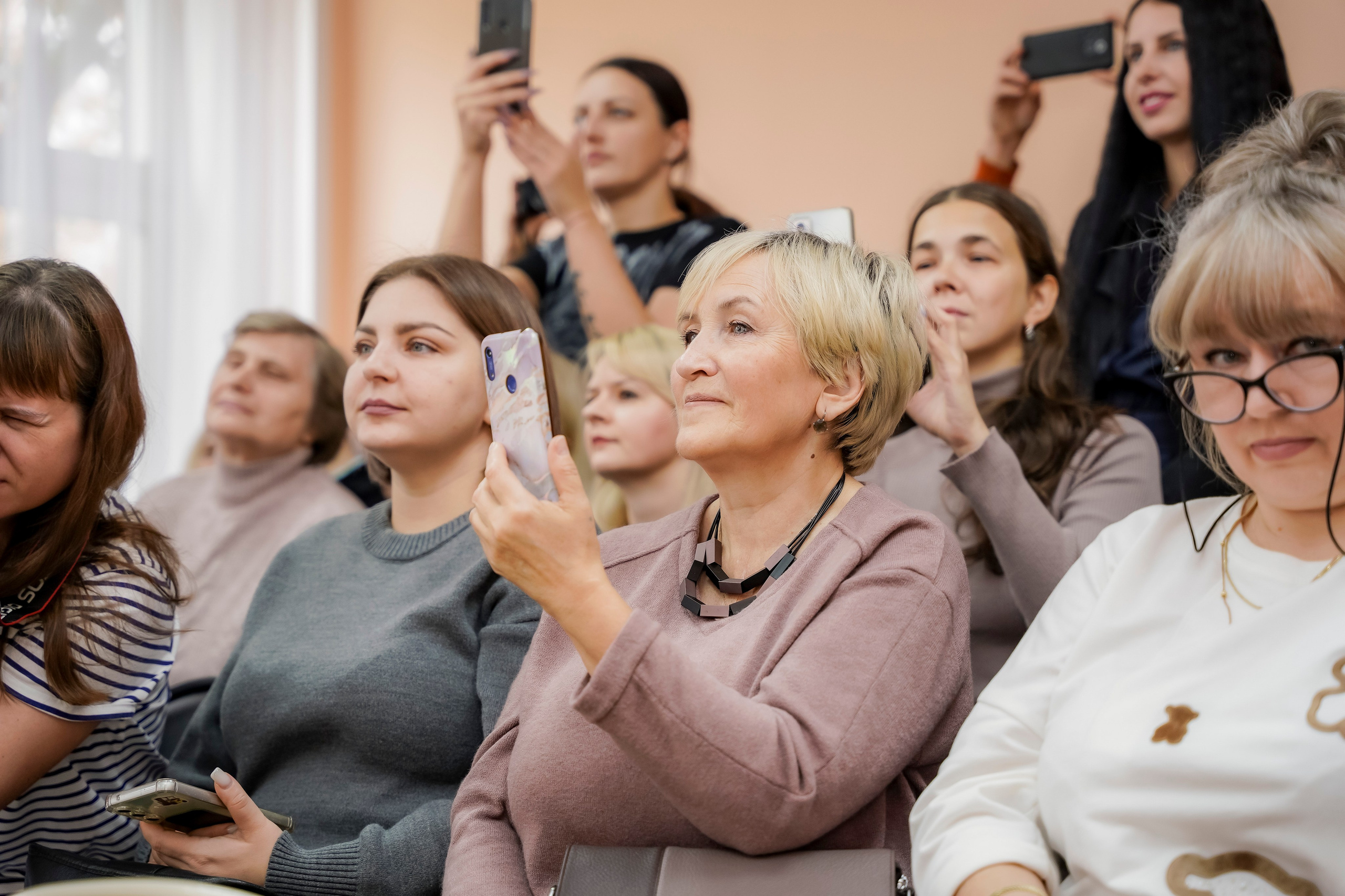 Еще осень. Геннадий Войтов — контент под любые задачи