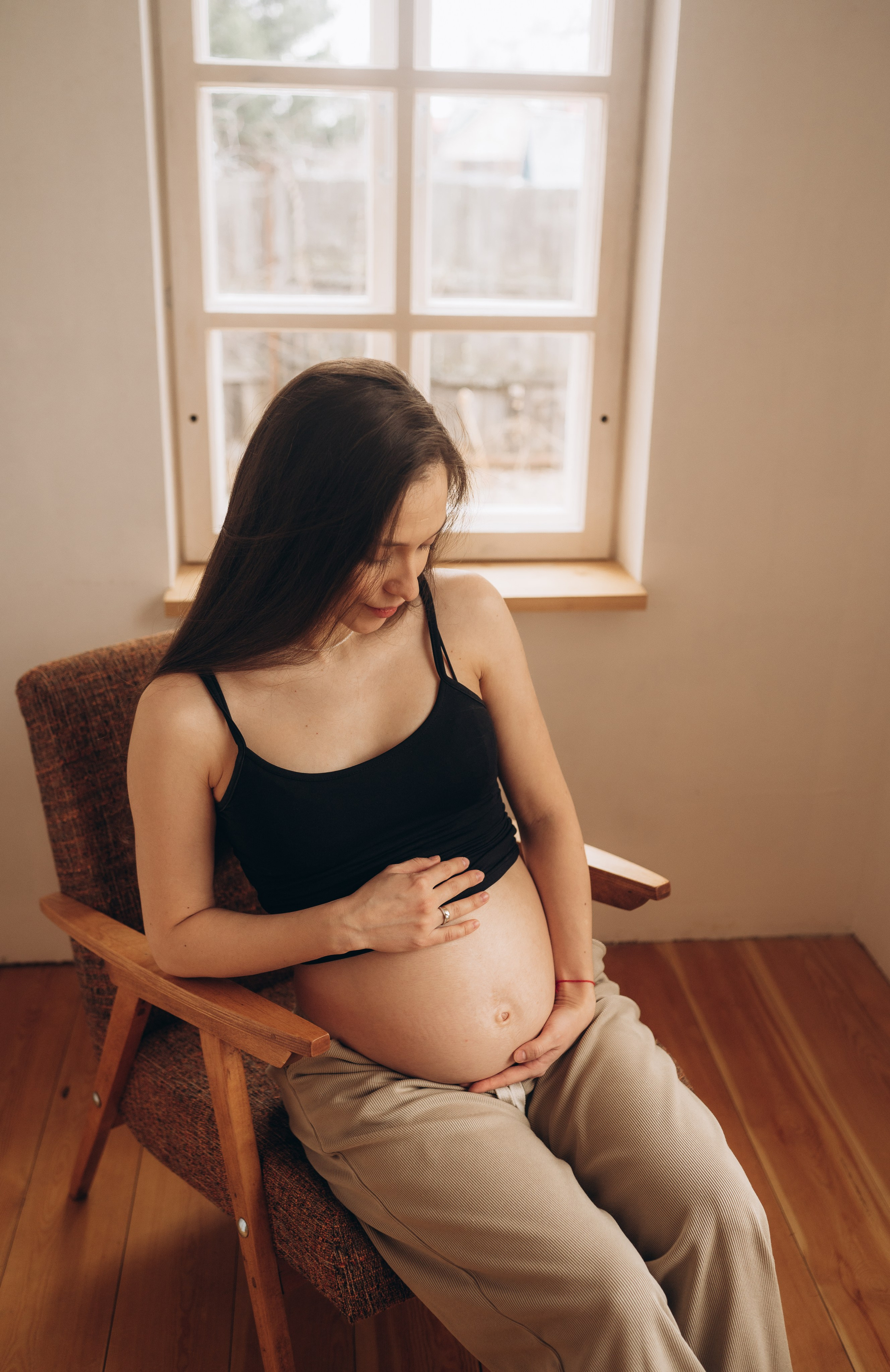 Беременность (студия Дача). Семейный фотограф Тюмень
