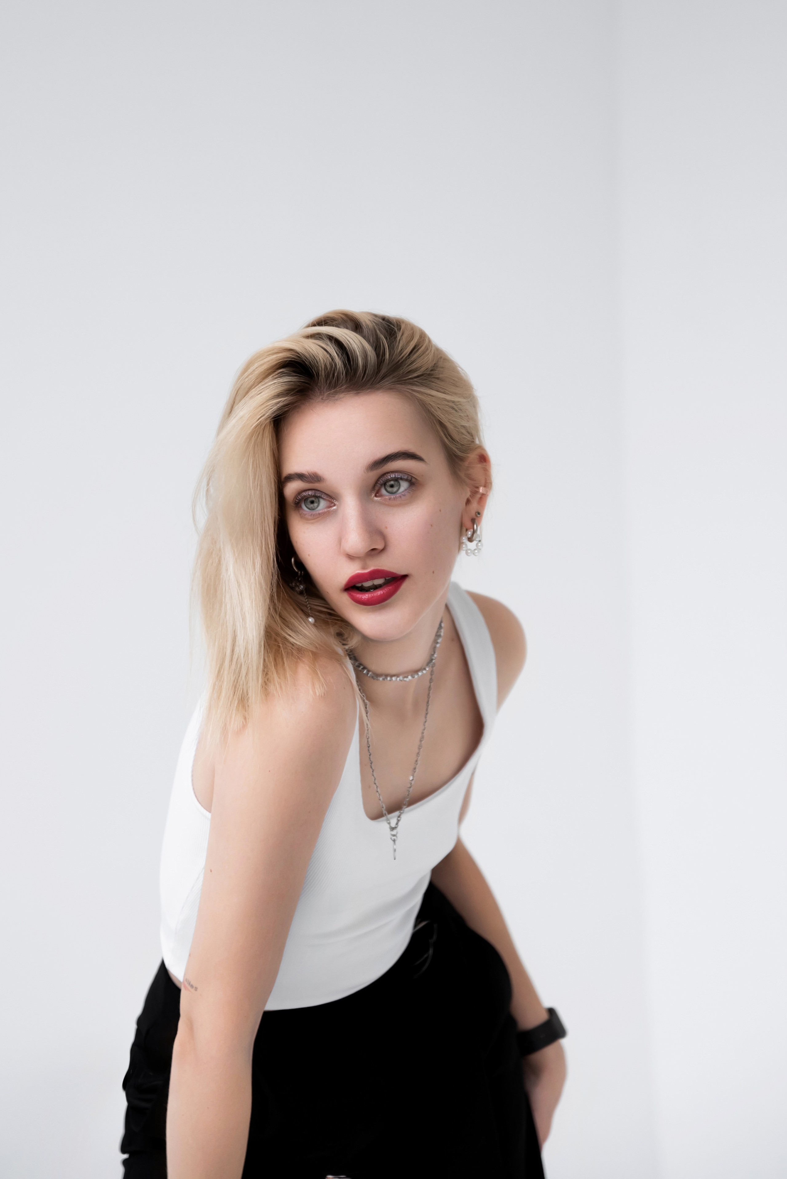 модель в фотостудии иствуд томск