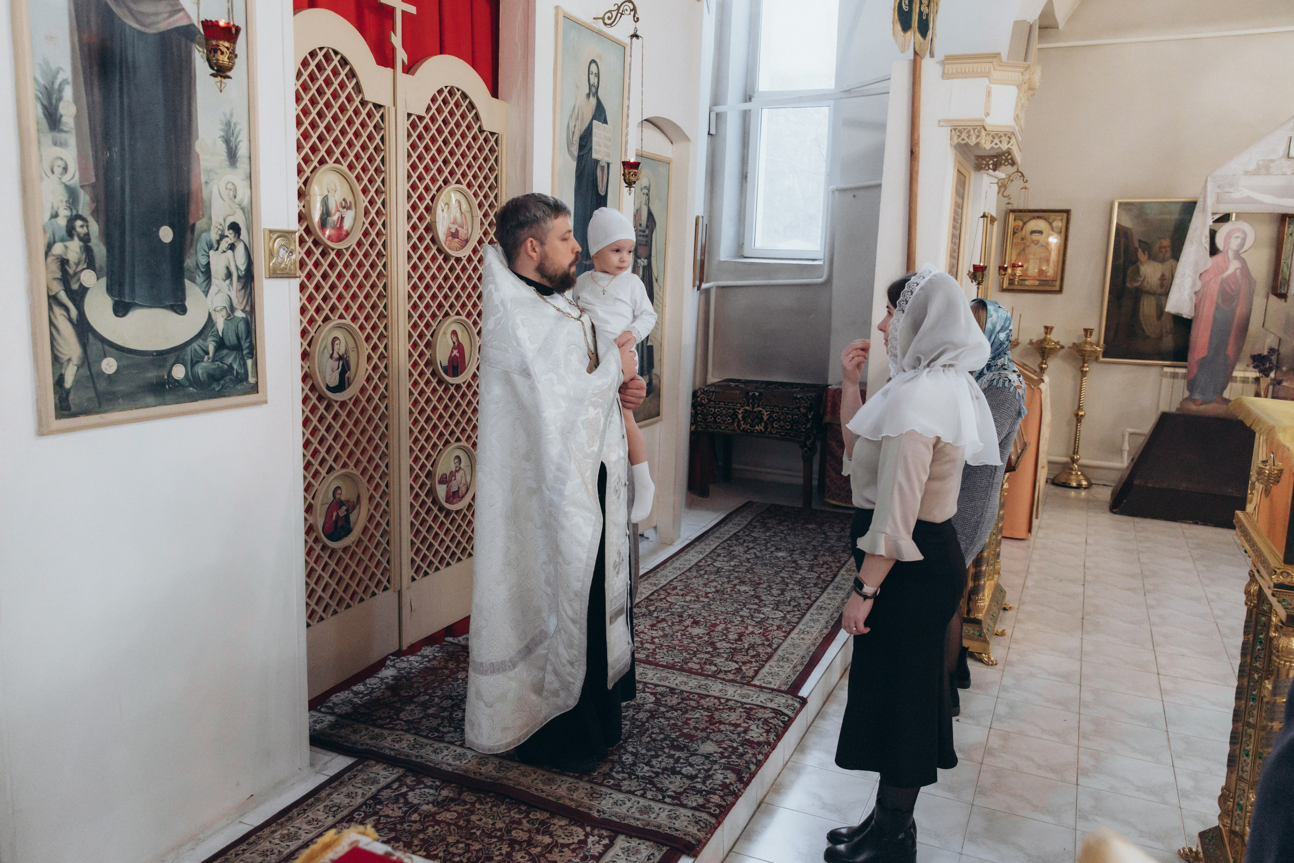 Крещение Веры. Фотограф на крещение в Рязани. Семейный фотограф
